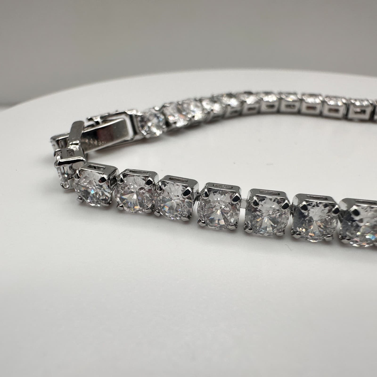 Vintage 90s Silver Tone Tennis Bracelet Brilliant Round Clear Glass Jewelry - Thumbnail 3