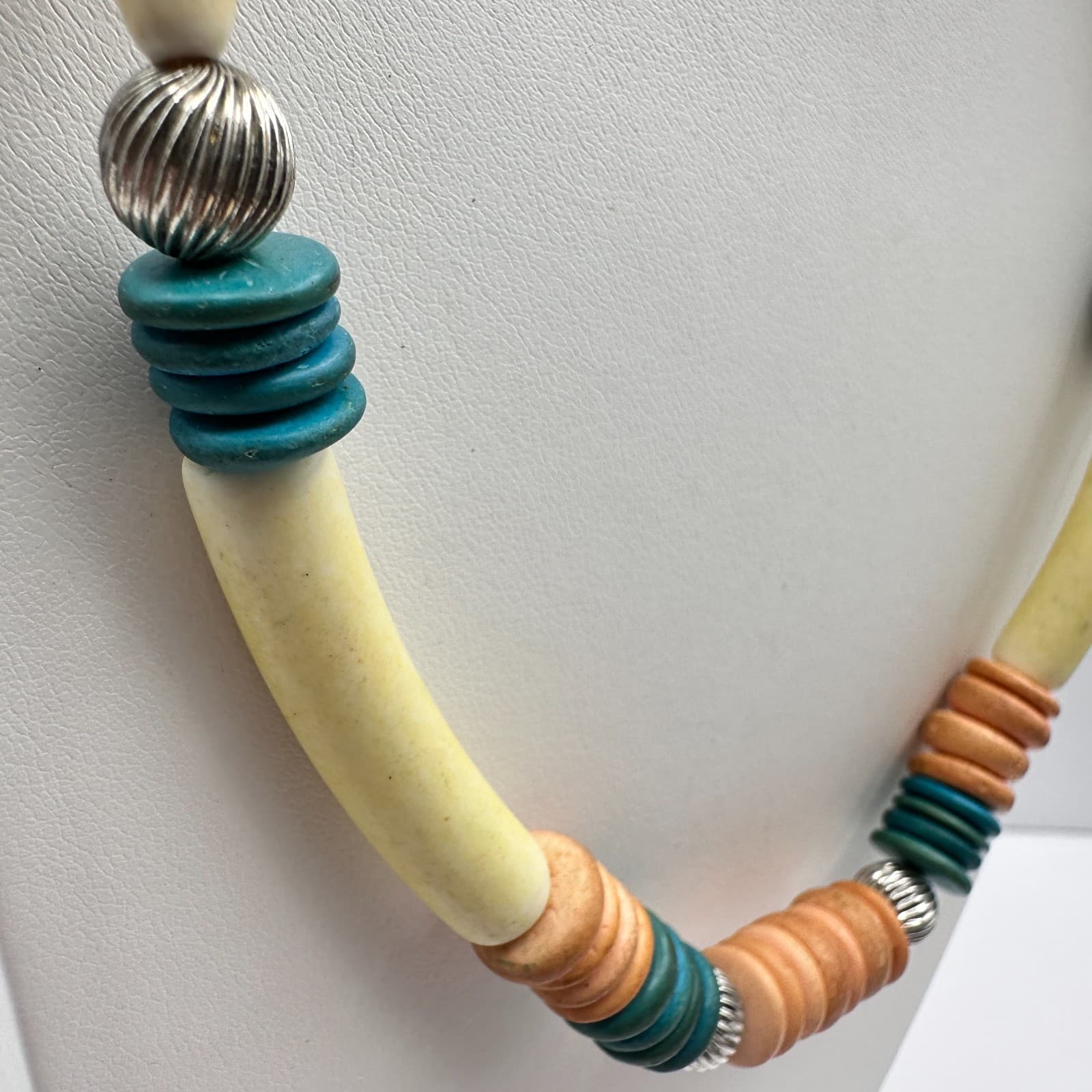 Vintage 80s Multi-Colour Boohoo Carved Wood & Bead Necklaces Jewelry - Thumbnail 17