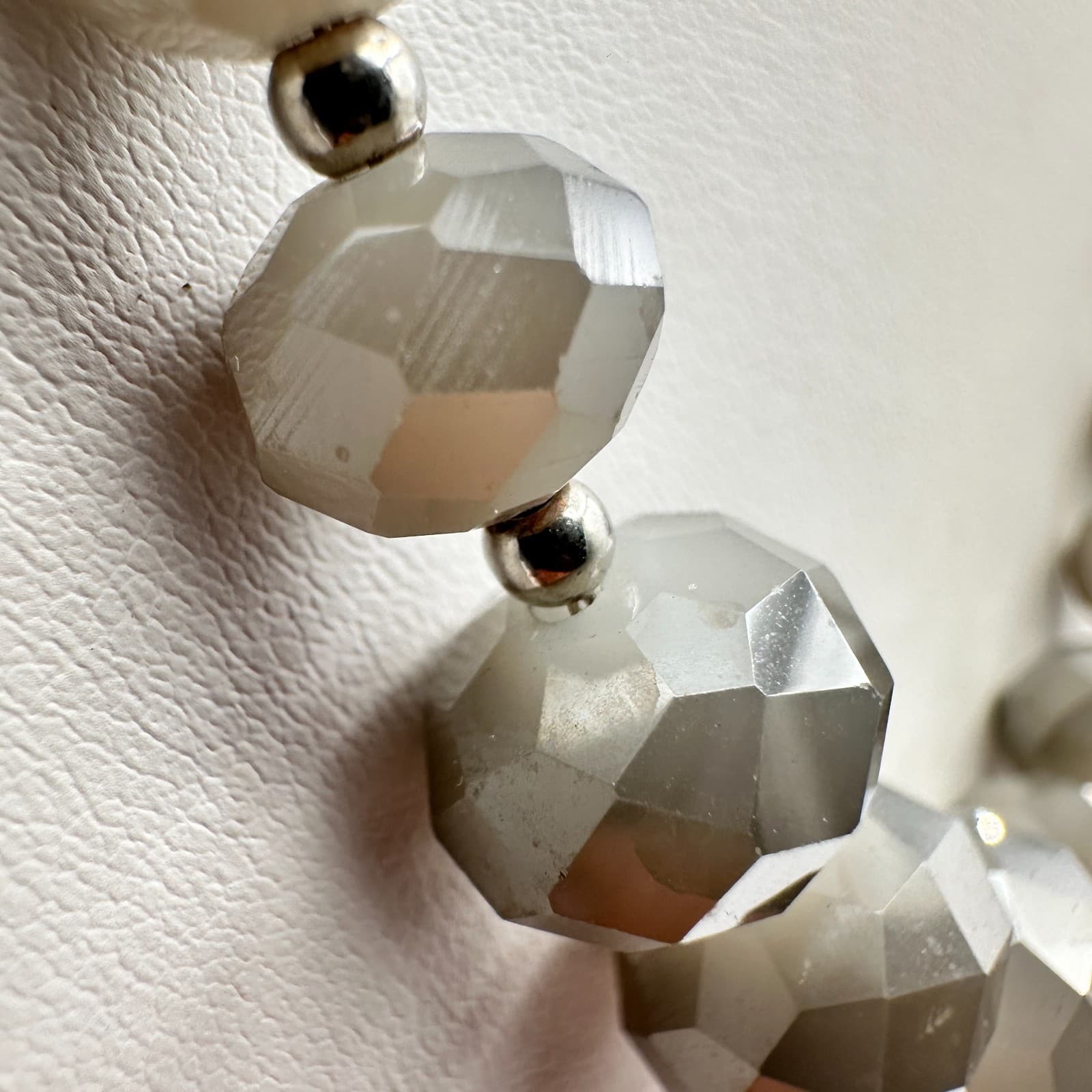 Vintage 90s Graduated Silver Grey Faceted Bead Necklace Choker Jewelry - Thumbnail 6