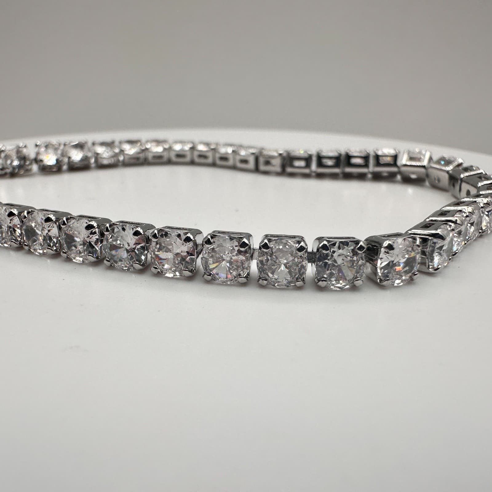 Vintage 90s Silver Tone Tennis Bracelet Brilliant Round Clear Glass Jewelry - Thumbnail 4