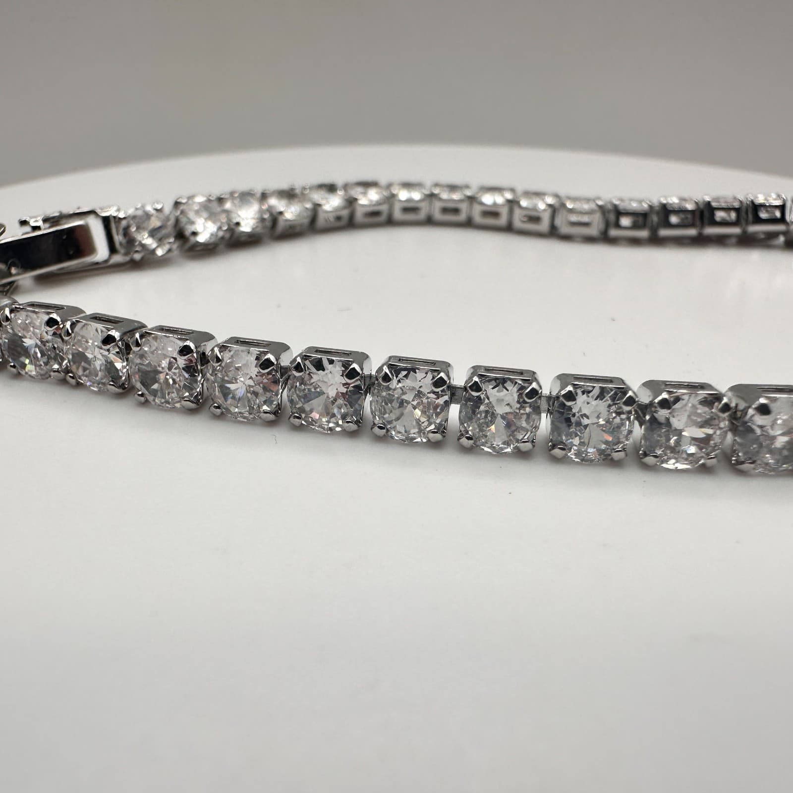 Vintage 90s Silver Tone Tennis Bracelet Brilliant Round Clear Glass Jewelry - Thumbnail 2