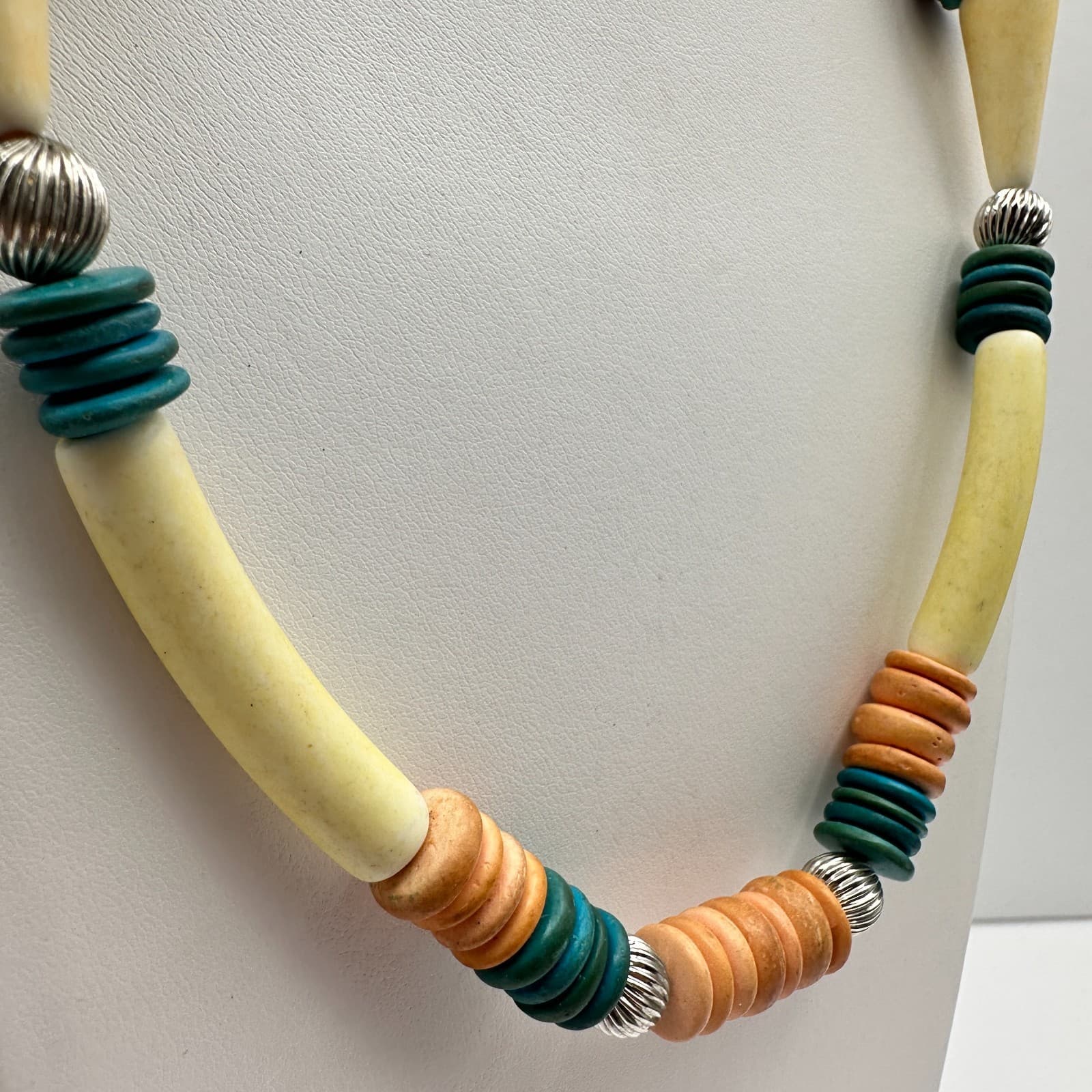 Vintage 80s Multi-Colour Boohoo Carved Wood & Bead Necklaces Jewelry - Thumbnail 14