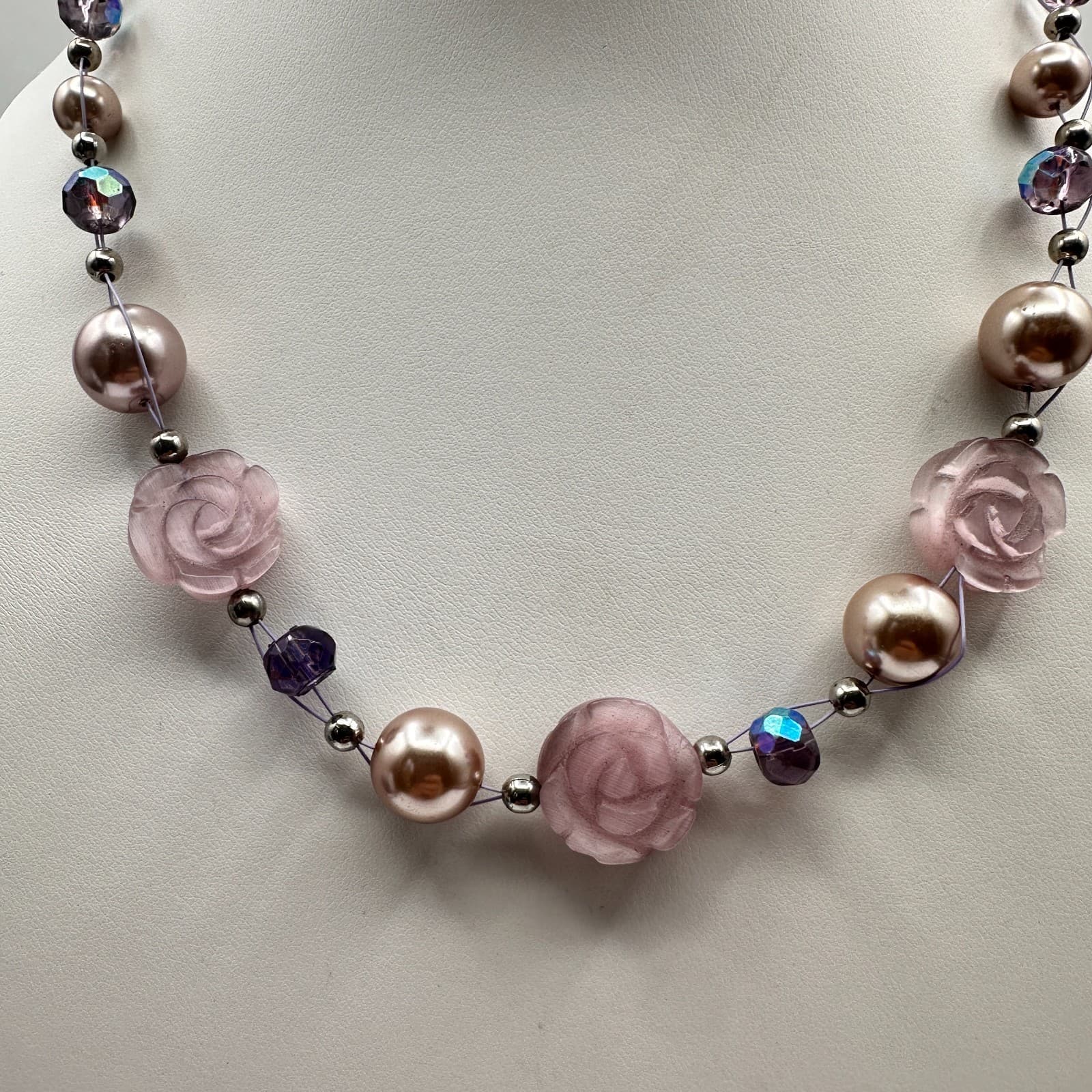 Vintage 90s Lavender Rose & Pearl Beaded Necklace with Accents Jewelry - Thumbnail 2