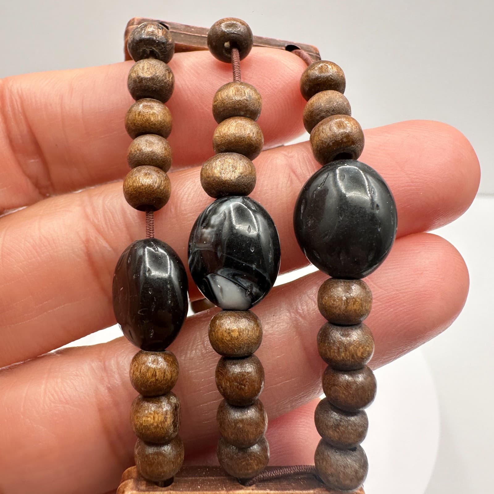 Vintage 90s Triple Strand Wood & Stone Stretch Bracelet Brown Black Earthy Boho - Thumbnail 5