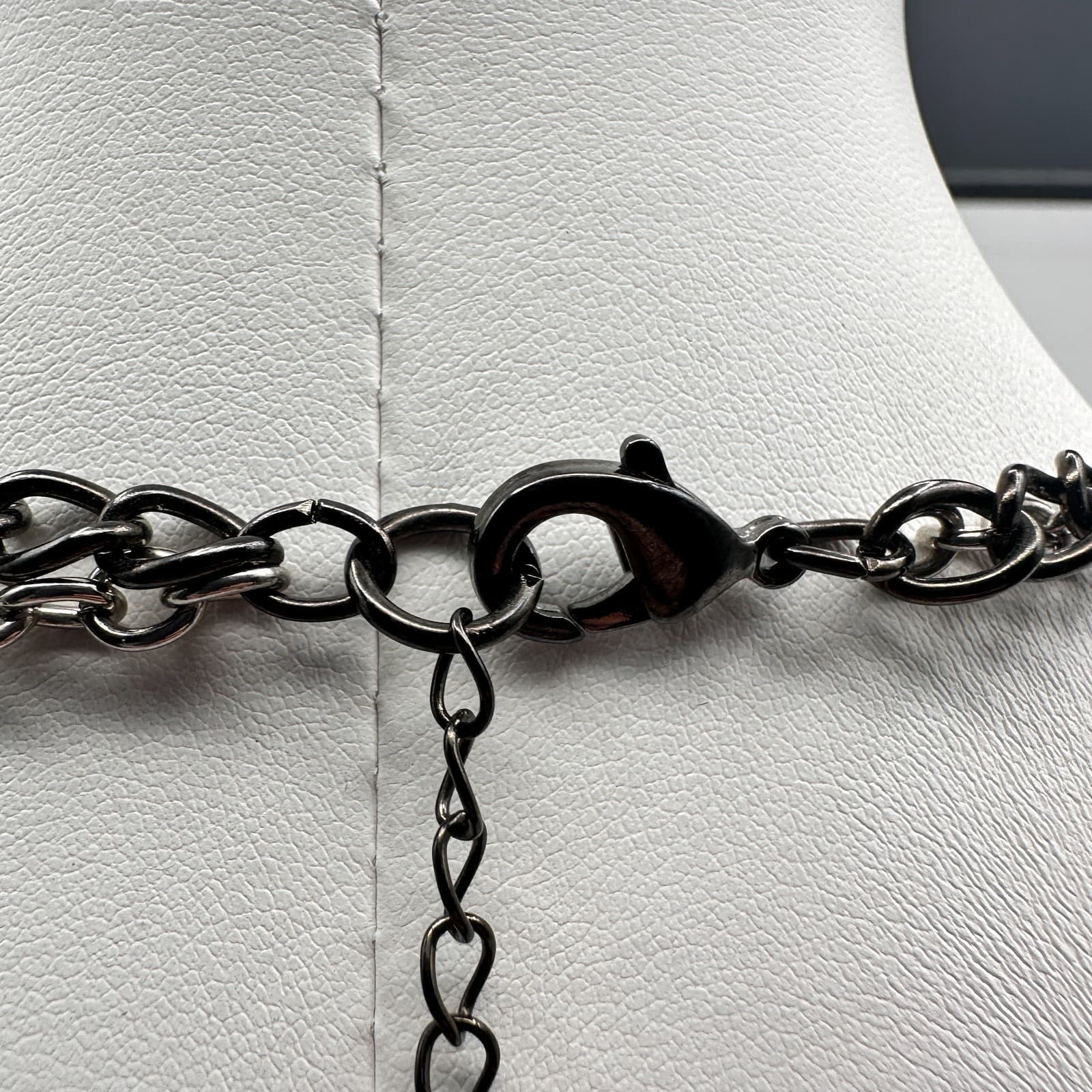 Vintage 90s Silver Tone Hammered Multi Ring Pendant Necklace Double Link Chain - Thumbnail 11