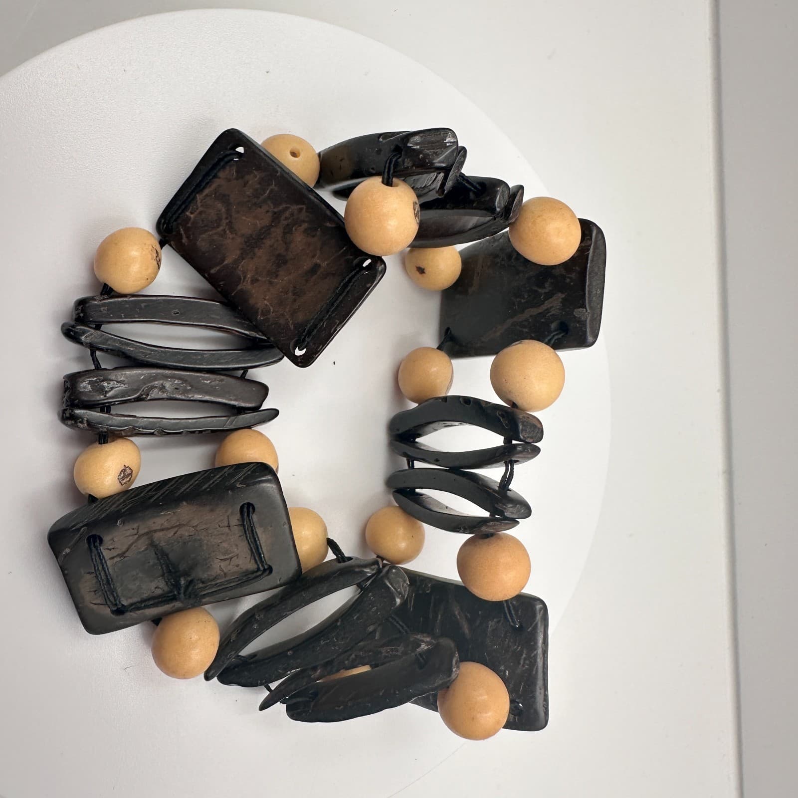 Vintage 80s 90s Chunky Black Coconut Shell & Tan Wood Bead Stretch Bracelet - Thumbnail 2