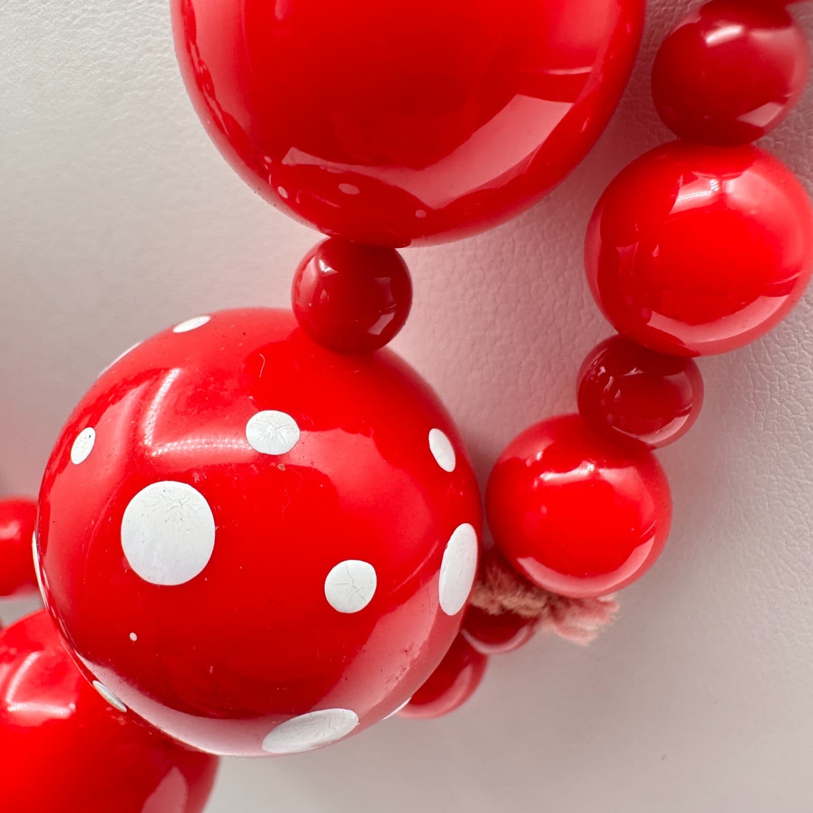 Vintage 90s Red & White Polka Dot Graduated Bubble Bead Collar Necklace Jewelry - Thumbnail 6