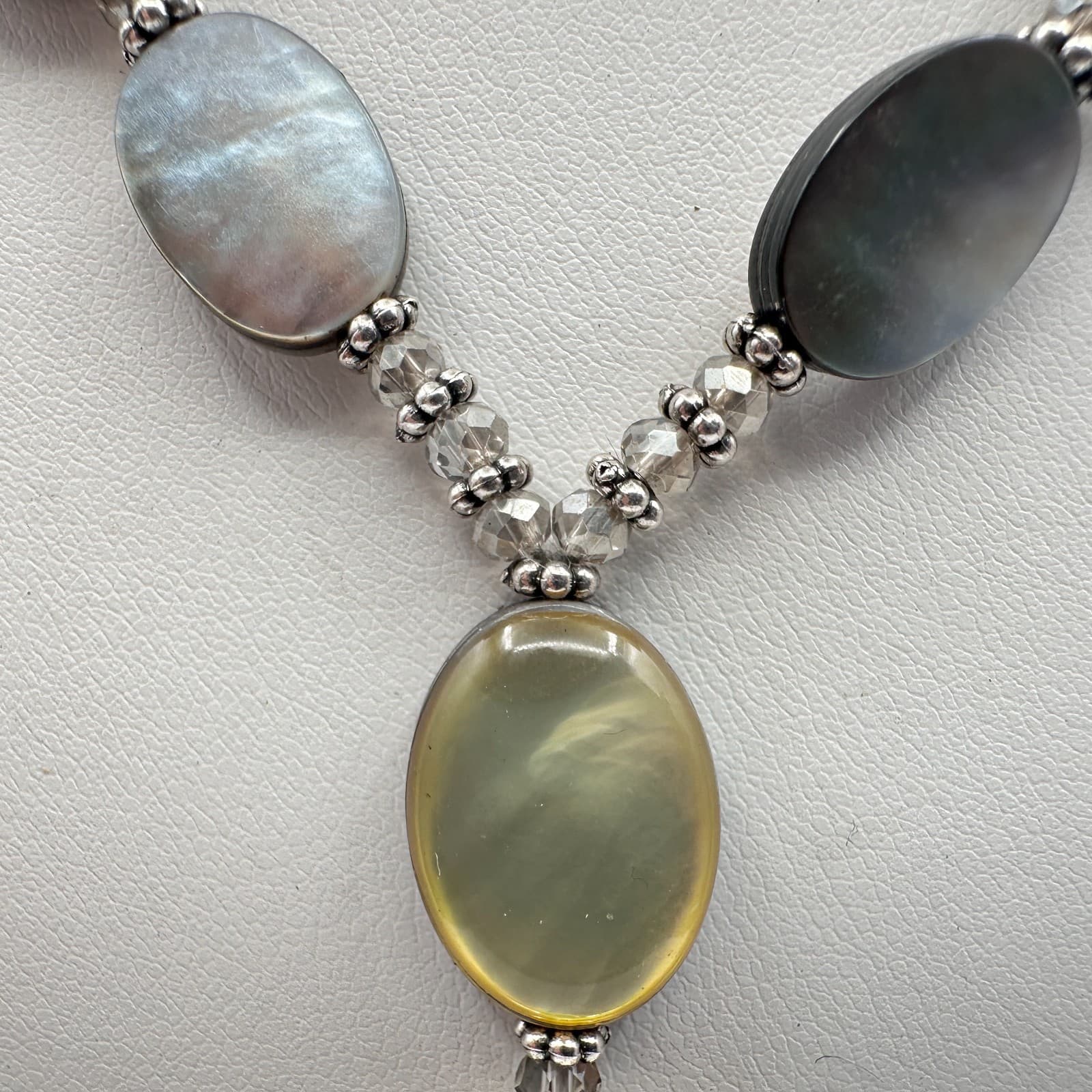 Vintage 80s Mother Pearl Leaf & Shell Bead Tassel Pendant Long Necklace Jewelry - Thumbnail 4