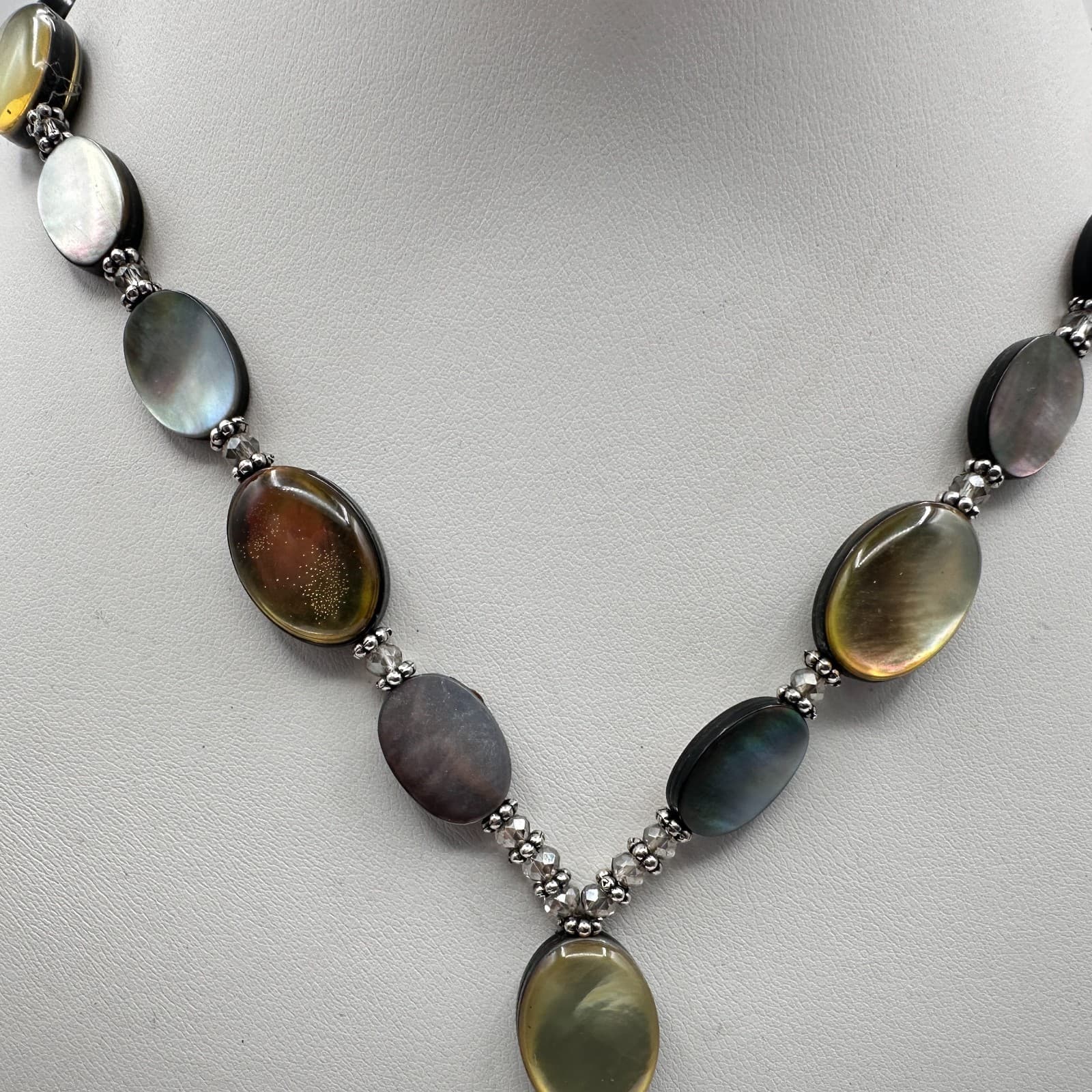 Vintage 80s Mother Pearl Leaf & Shell Bead Tassel Pendant Long Necklace Jewelry - Thumbnail 6