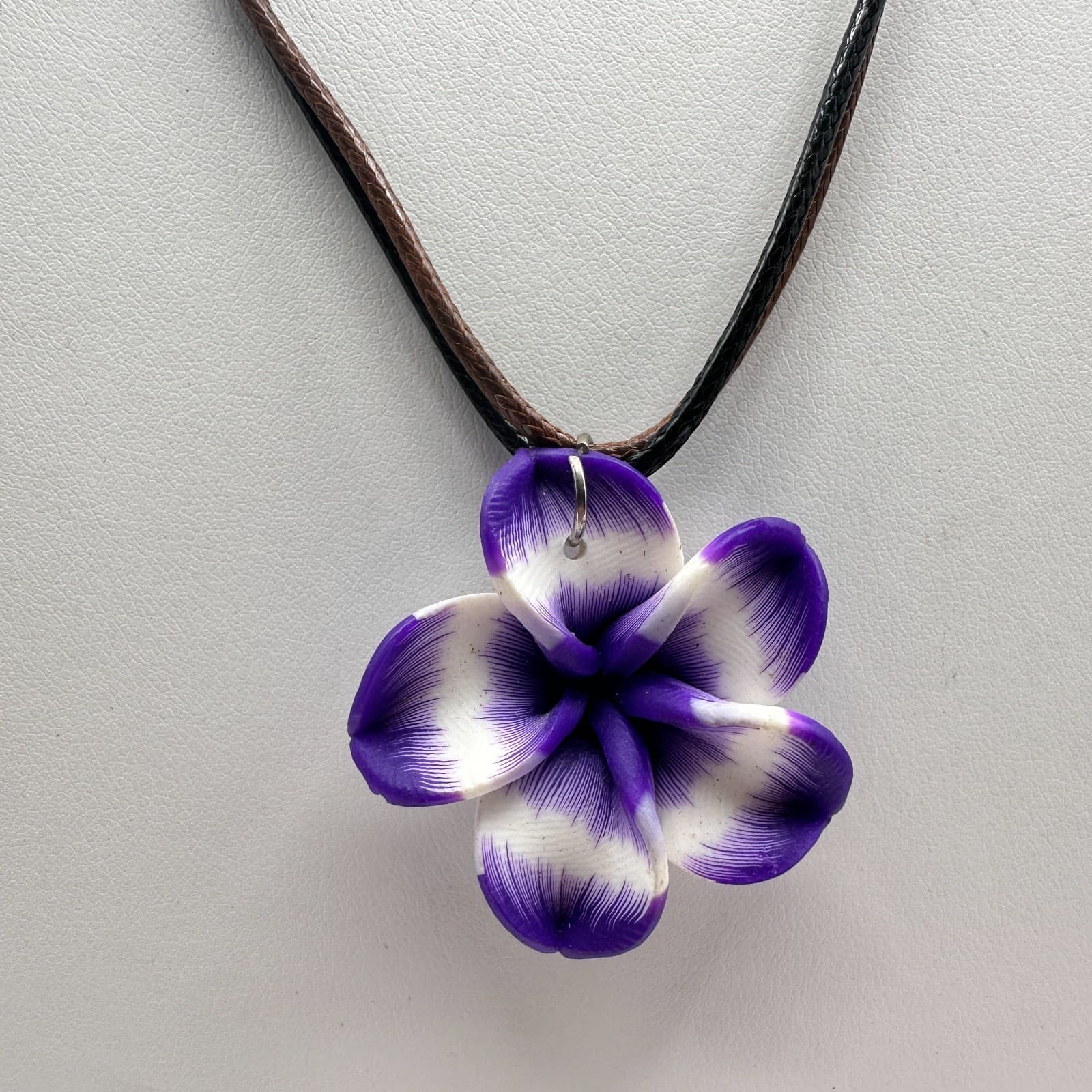 Vintage 90s Tropical Purple & White Flower Pendant Cord Necklace Women's Jewelry - Image 1