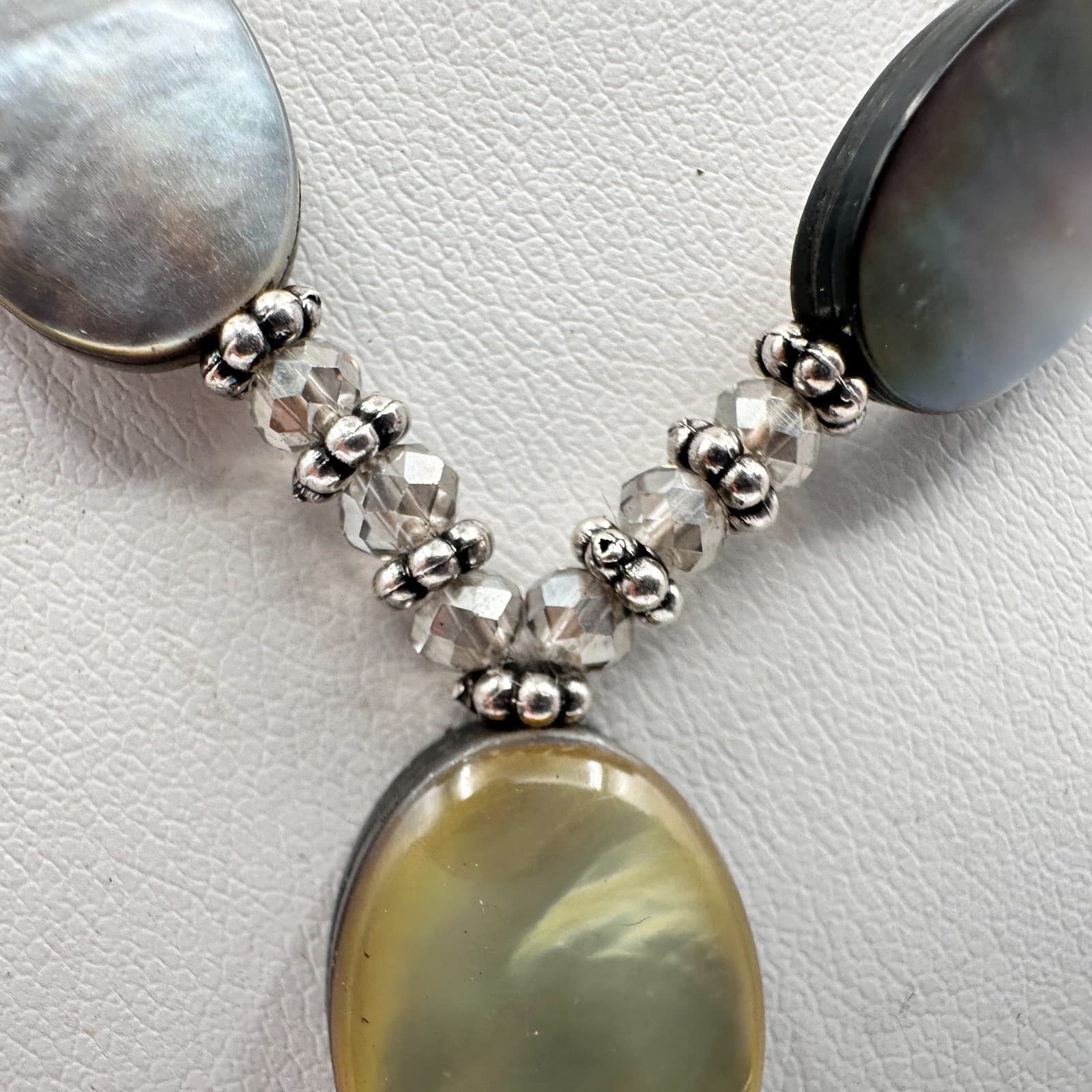 Vintage 80s Mother Pearl Leaf & Shell Bead Tassel Pendant Long Necklace Jewelry - Thumbnail 5