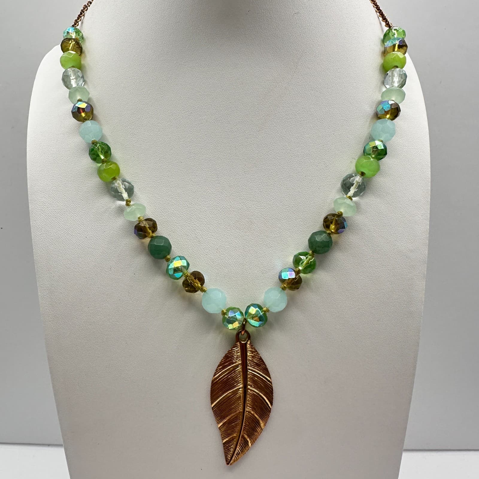 Vintage 90s C-Lee Green & Clear Faceted Glass Bead Necklace Leaf Pendant Jewelry - Image 1