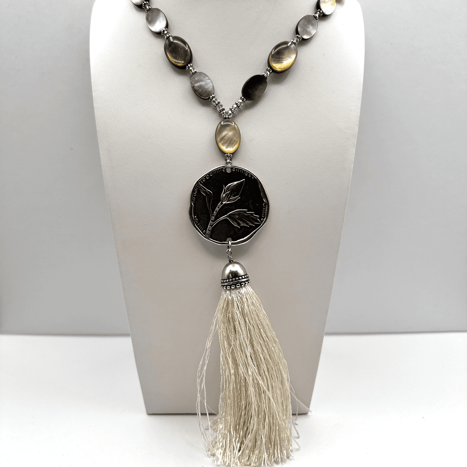 Vintage 80s Mother Pearl Leaf & Shell Bead Tassel Pendant Long Necklace Jewelry - Image 1