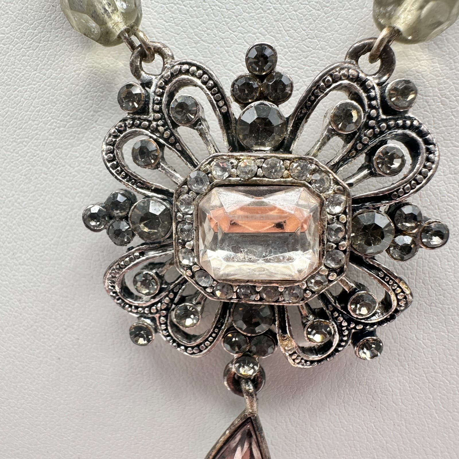 Vintage 90s Silver Tone Floral Pendant Necklace Glass Beaded Women's Jewelry - Thumbnail 4