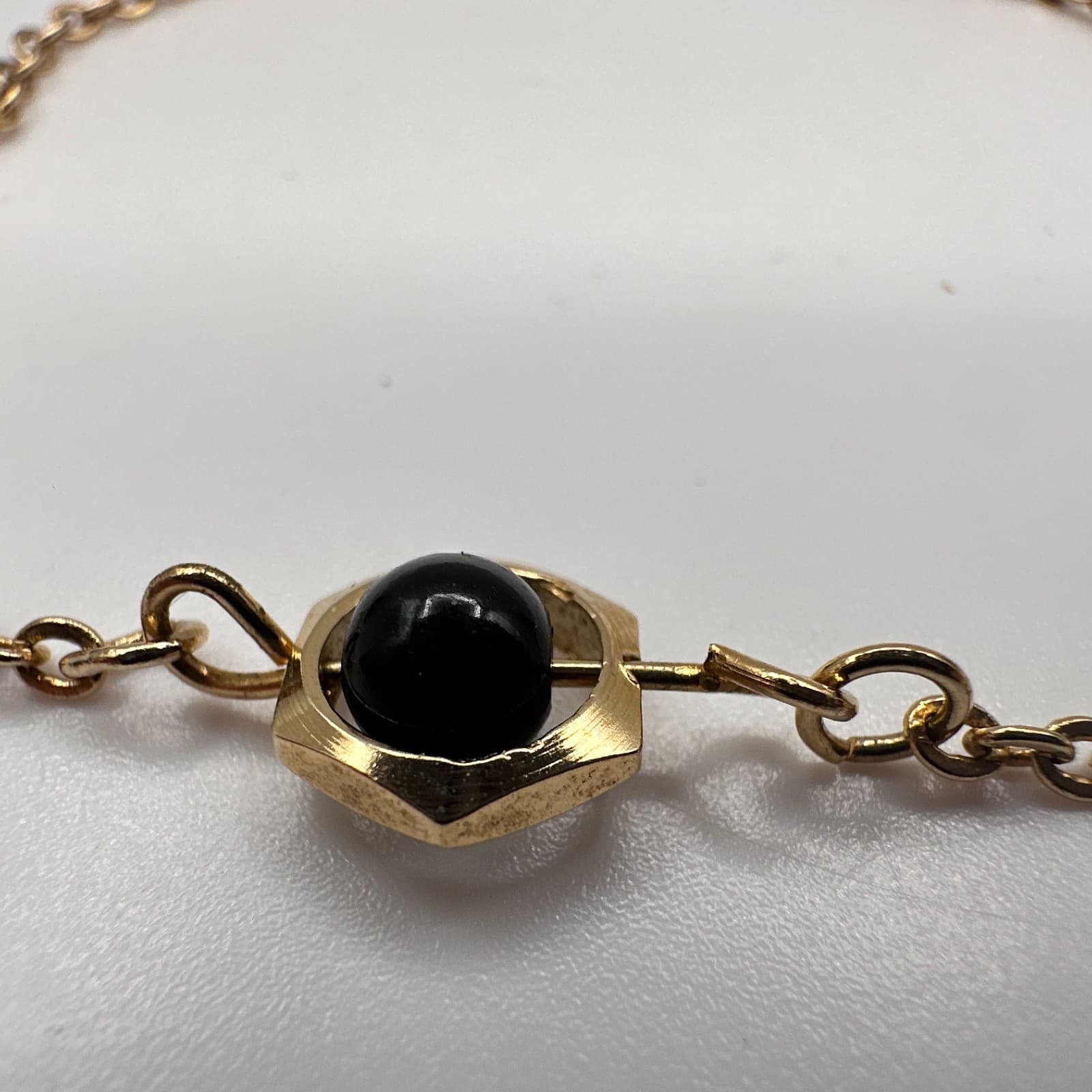 Vintage 90s Gold Tone Hexagon Black Bead Station Bracelet Minimalist Jewelry - Thumbnail 4