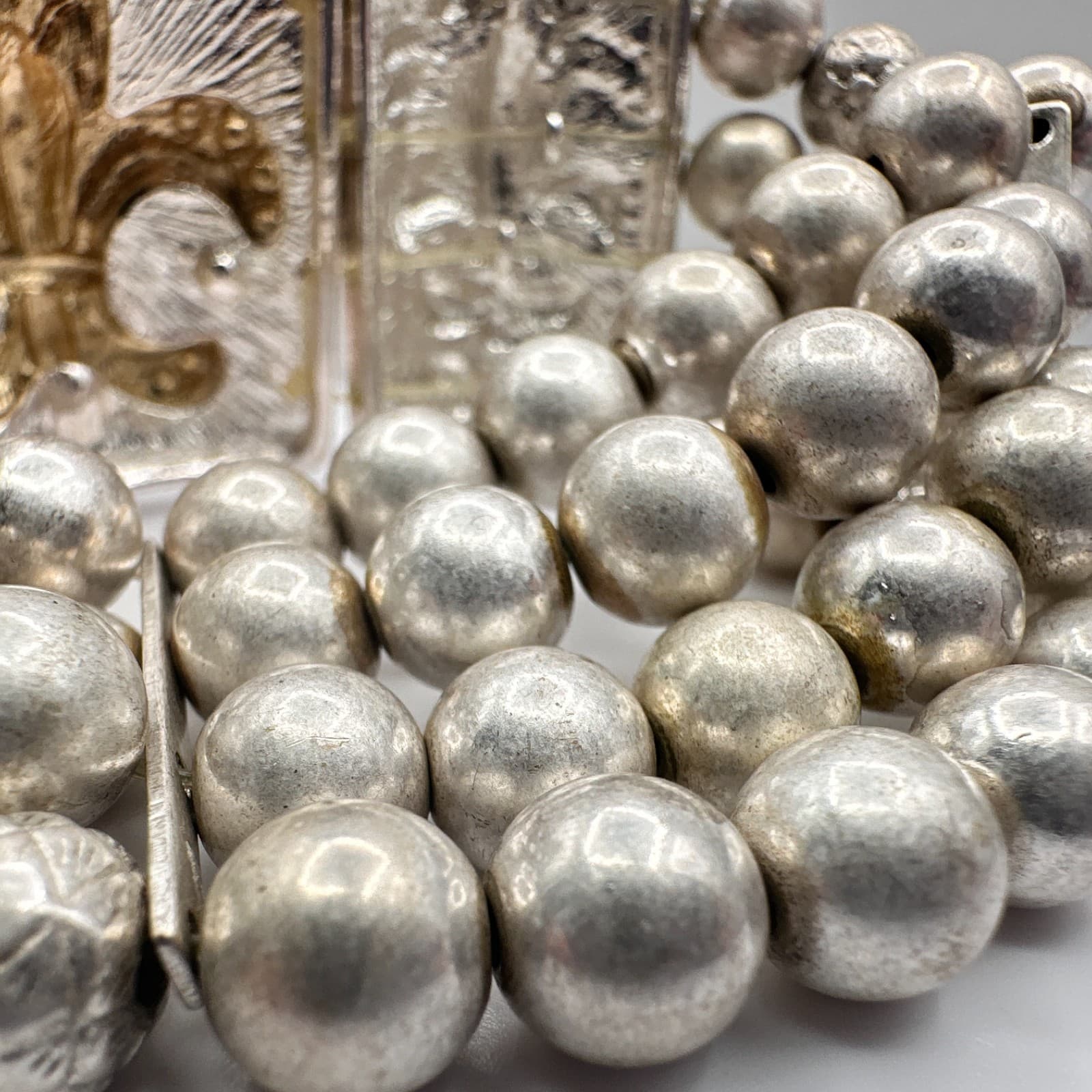 Vintage 90s Fleur De Lis Panel Stretch Bracelet Silver & Gold Tone Boho Jewelry - Thumbnail 9