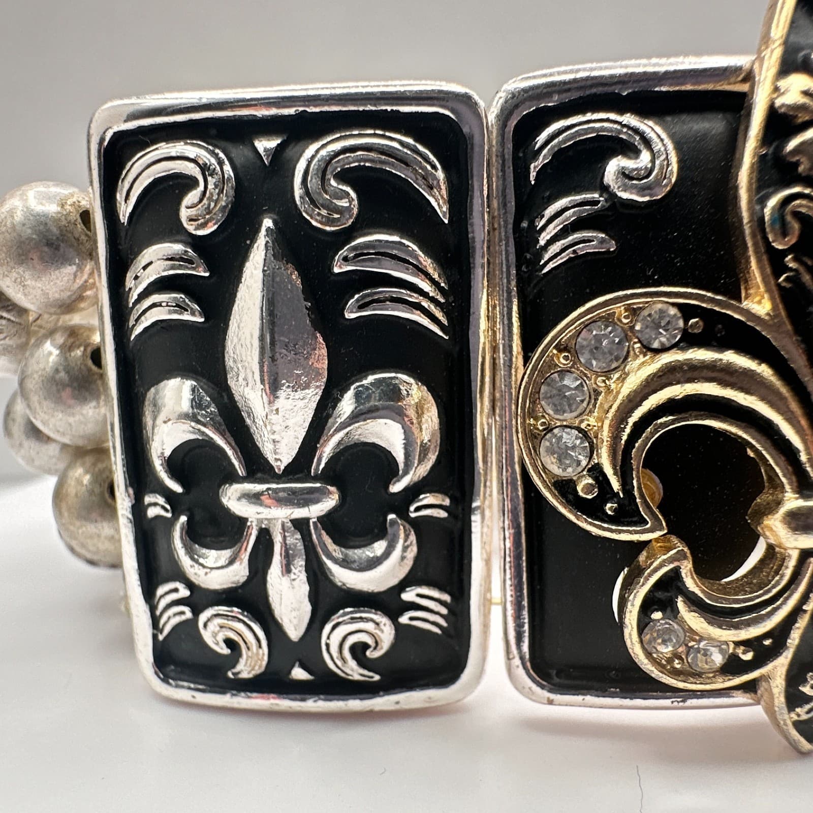 Vintage 90s Fleur De Lis Panel Stretch Bracelet Silver & Gold Tone Boho Jewelry - Thumbnail 4