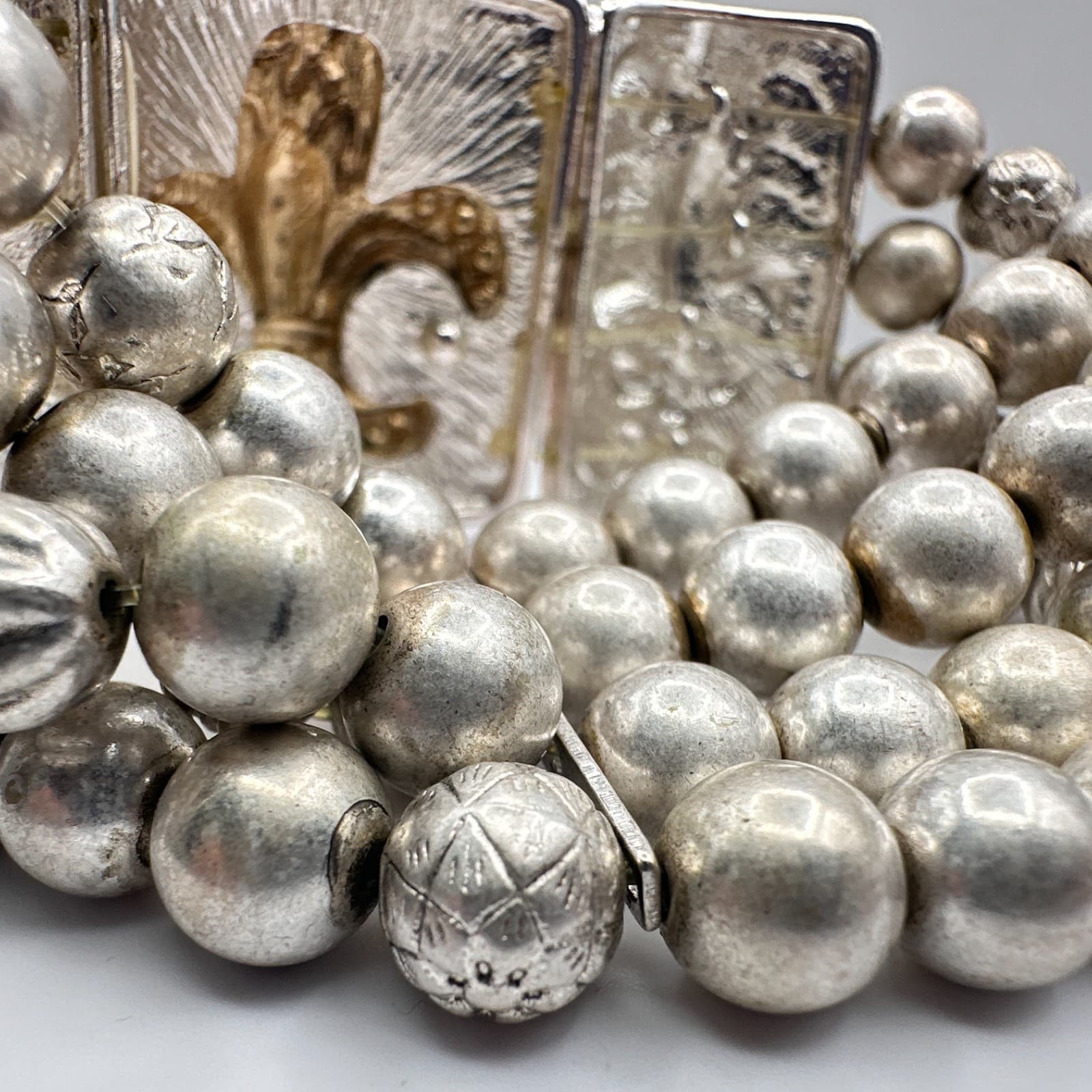 Vintage 90s Fleur De Lis Panel Stretch Bracelet Silver & Gold Tone Boho Jewelry - Thumbnail 8