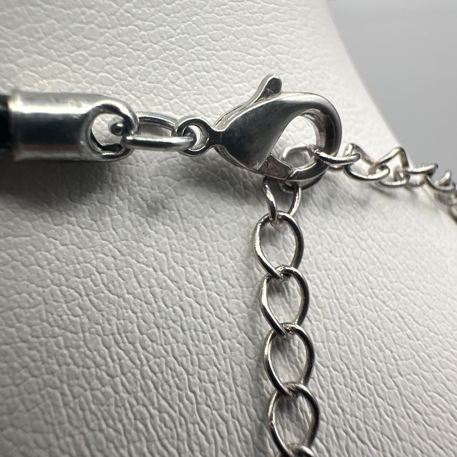 Vintage 90s Silver Tone Rhinestone Heart Pendant Necklace Black Cord Jewelry - Thumbnail 7