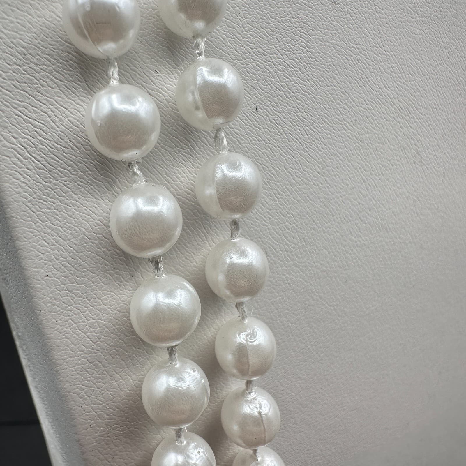 Vintage 90s Double Strand White Faux Pearl Necklace Long Layered Classic Jewelry - Thumbnail 8