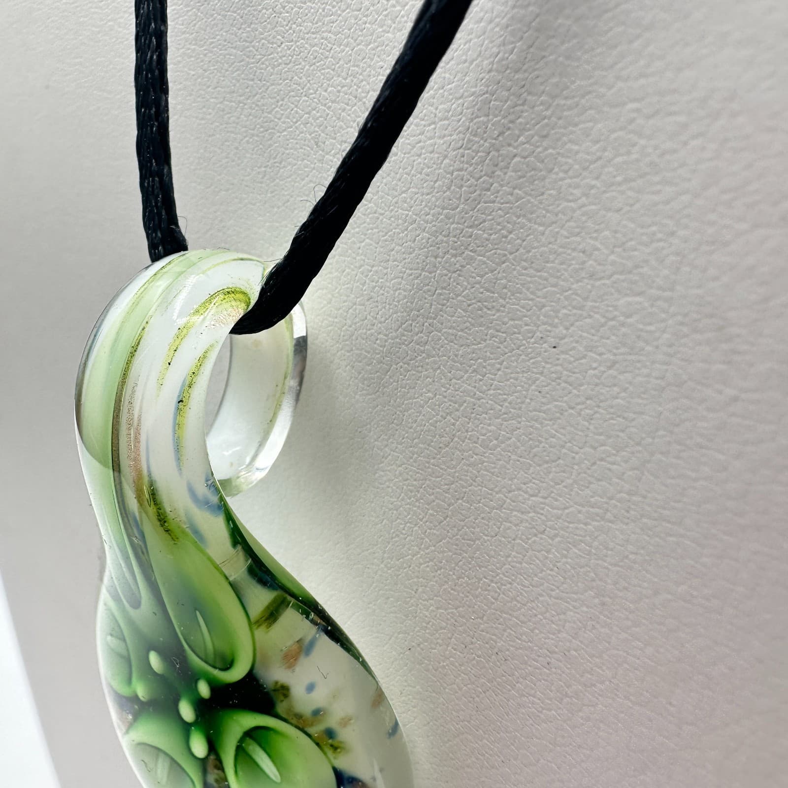 Vintage 90s Lampwork Art Glass Floral Pendant Necklace Green Calla Lily Jewelry - Thumbnail 7