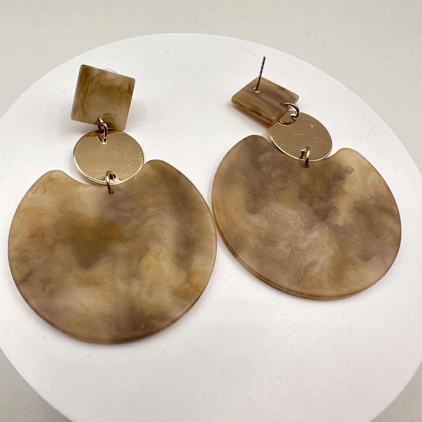 Vintage Y2K Marble Resin Dangle Earrings Gold Tone Geometric Women's Jewelry - Image 1