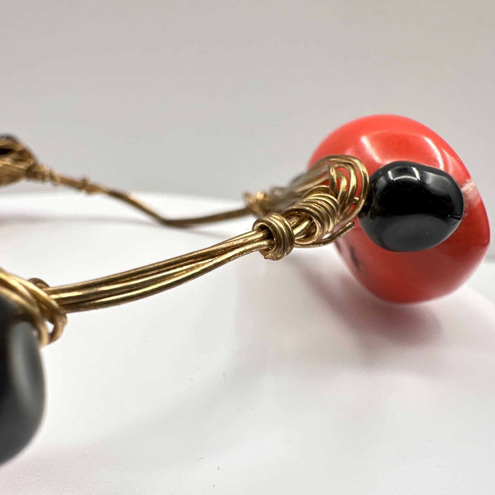 Vintage 90s Red Coral Black Bead Wire Wrapped Bracelet Boho Women's Jewelry - Thumbnail 6