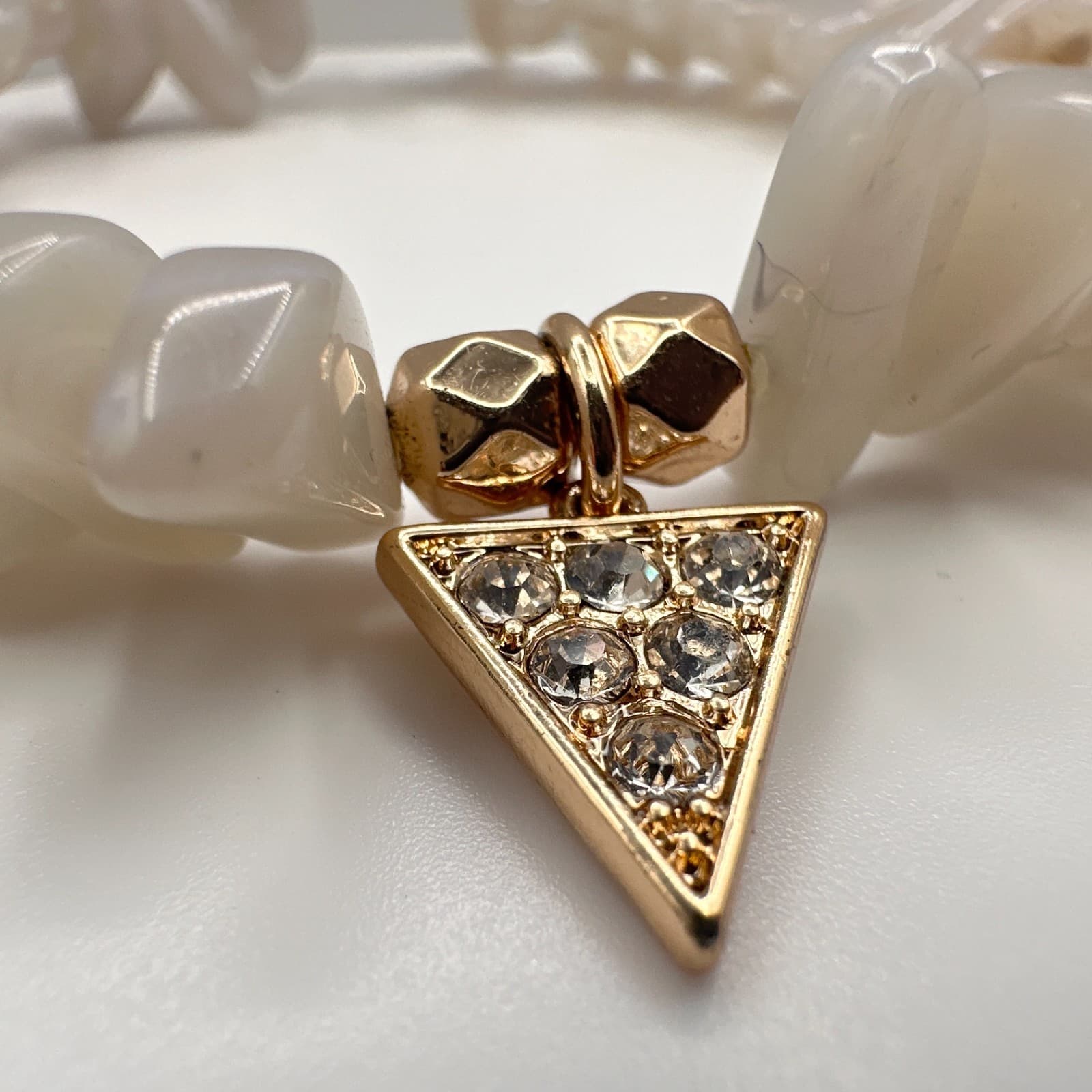 Vintage 90s Ivory Stone Chip Stretch Bracelet Gold Tone Rhinestone Triangle - Thumbnail 4