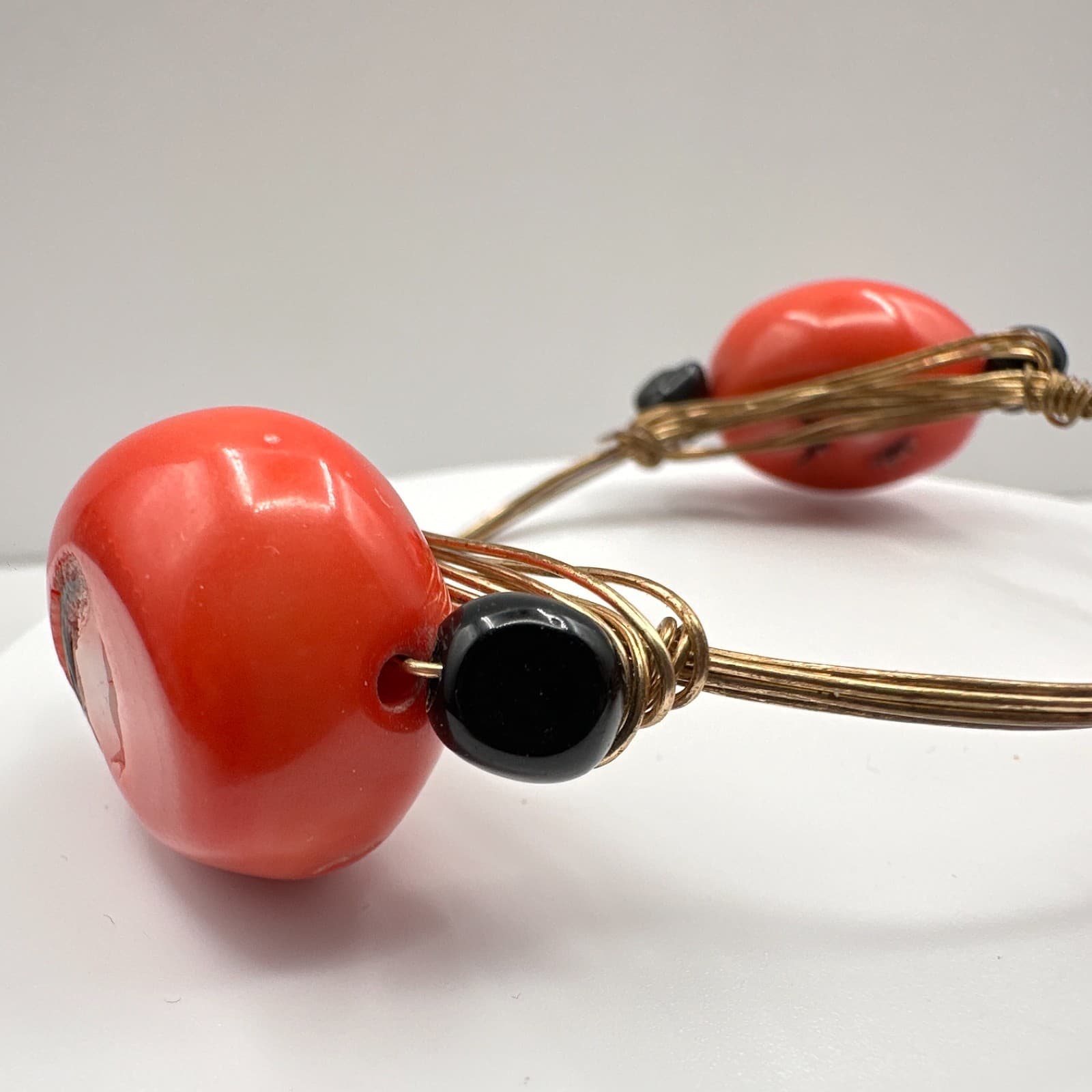 Vintage 90s Red Coral Black Bead Wire Wrapped Bracelet Boho Women's Jewelry - Thumbnail 4