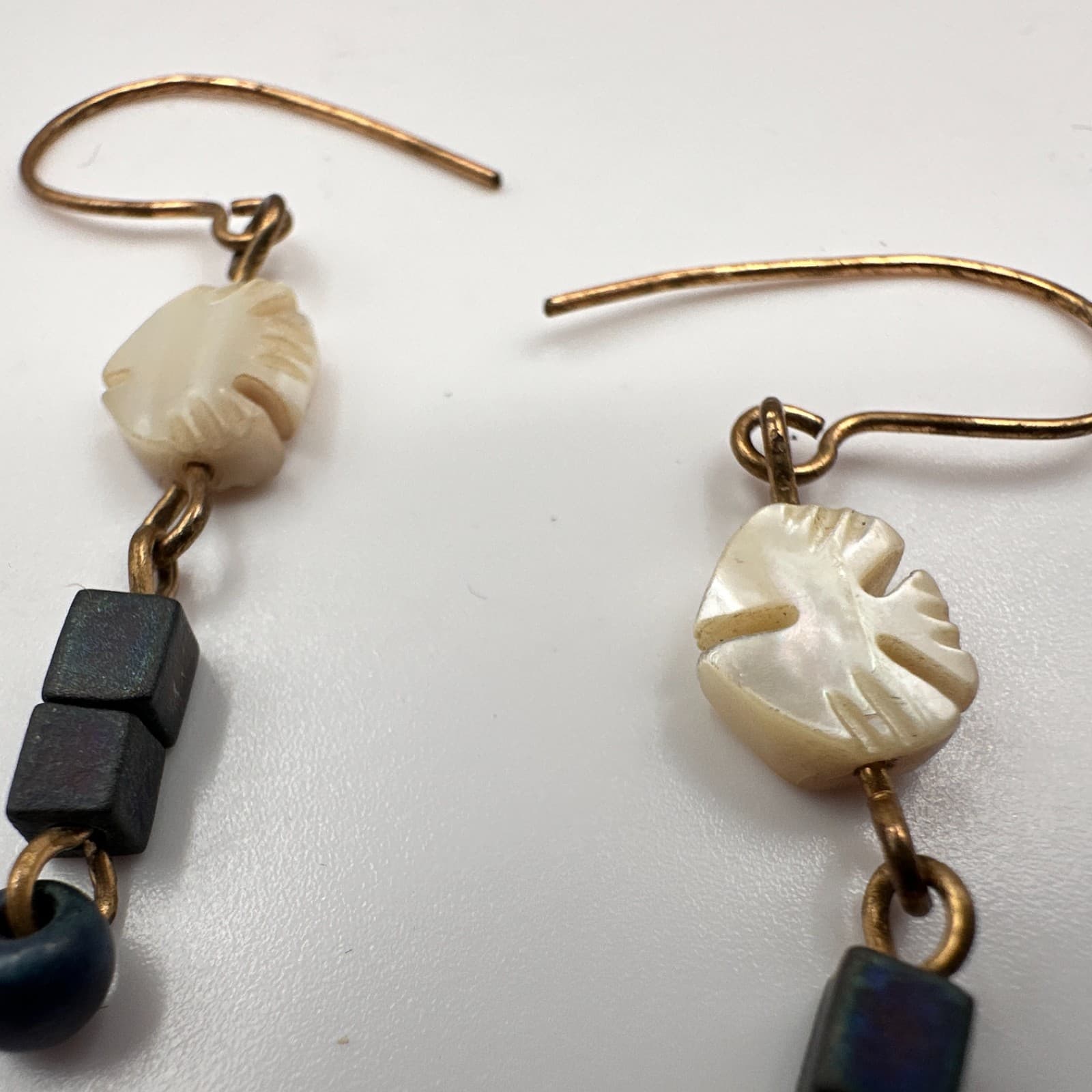 Vintage 90s Carved Fish Dangle Earrings Cube Beaded Boho Women's Classic Jewelry - Thumbnail 6