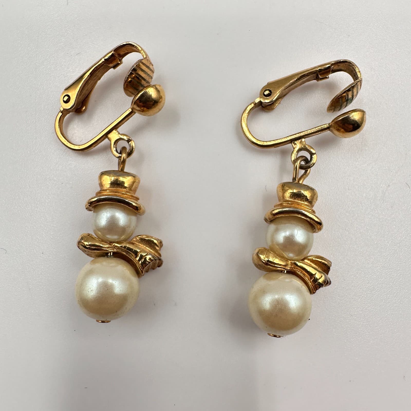 Vintage 90s Faux Pearl Snowman Dangle Earrings Gold Tone Clip On Women's Jewelry - Thumbnail 5
