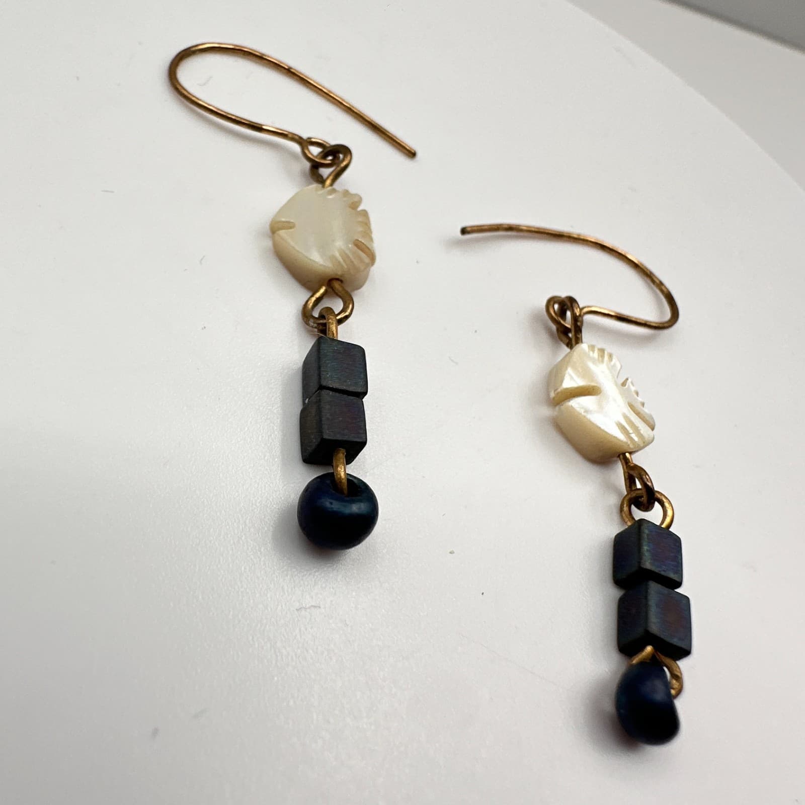 Vintage 90s Carved Fish Dangle Earrings Cube Beaded Boho Women's Classic Jewelry - Thumbnail 3