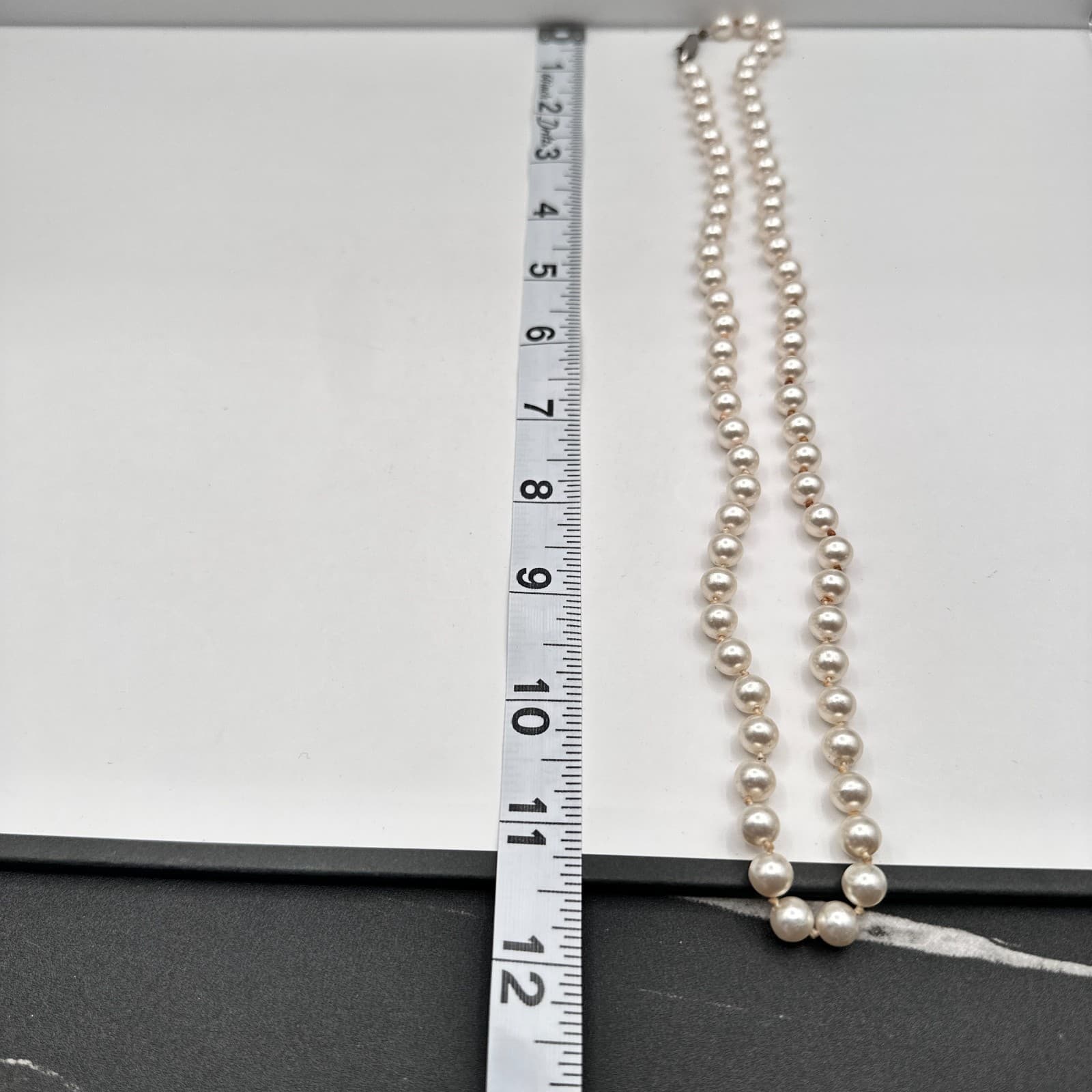 Vintage 80s Single Strand White Faux Pearls Necklace Minimalist Classic Jewelry - Thumbnail 7