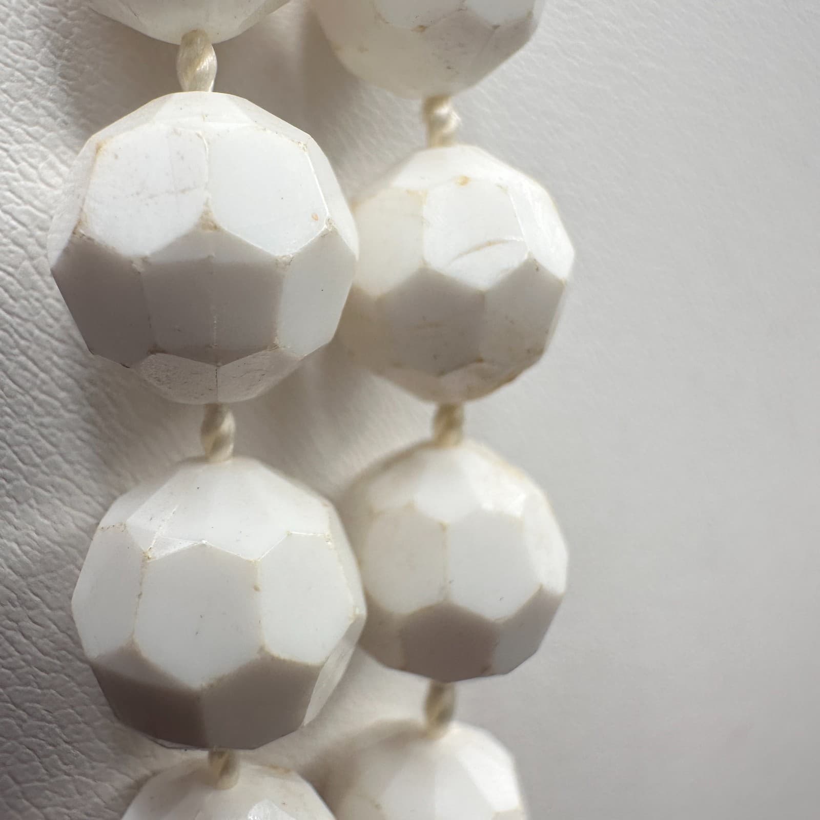 Vintage 60s 70s White Acrylic Faceted Bead Necklace Long Strand Women's Jewelry - Thumbnail 6