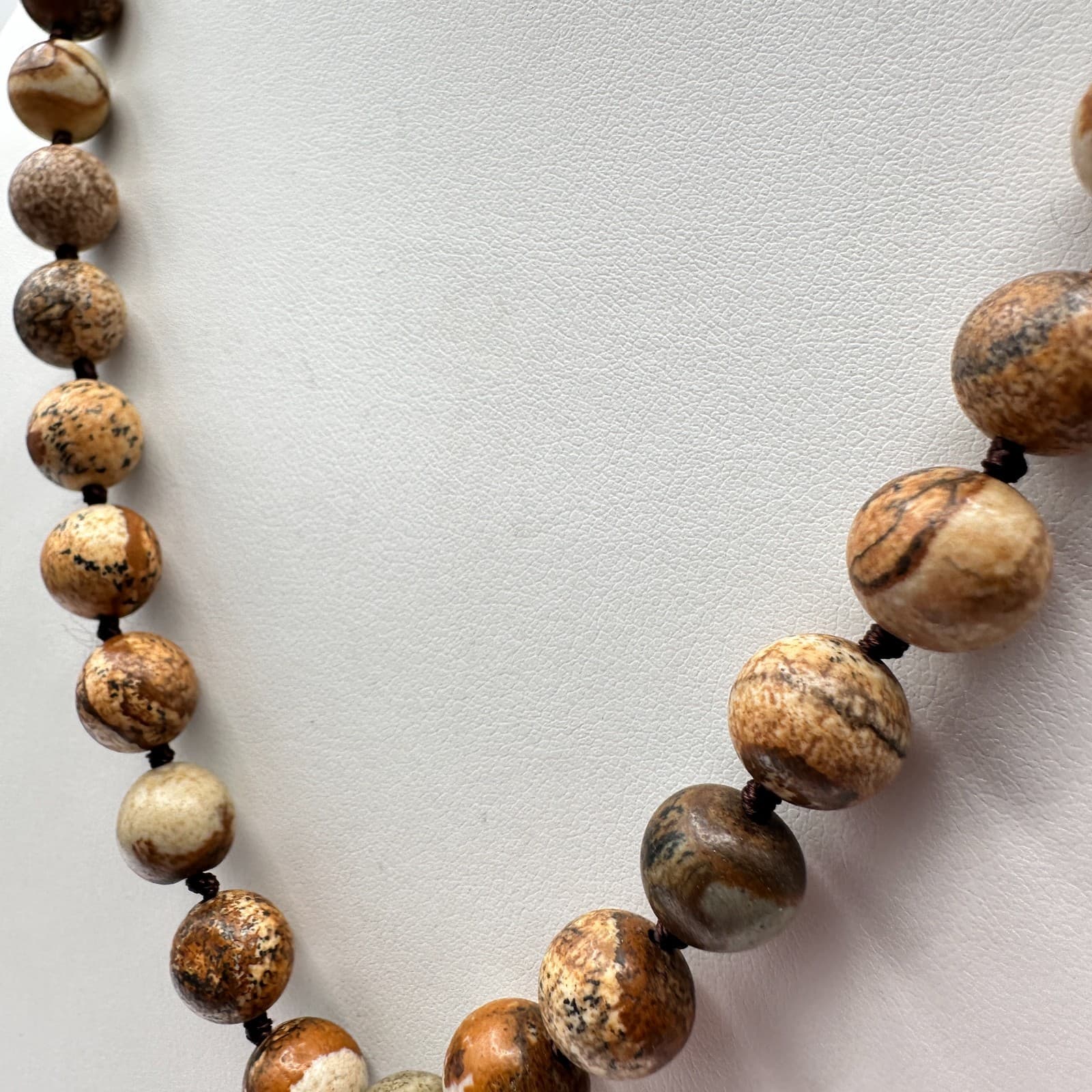 Vintage 90s Jasper Stone Beaded Necklace Gold Tone Open Cross Pendant Jewelry - Thumbnail 4