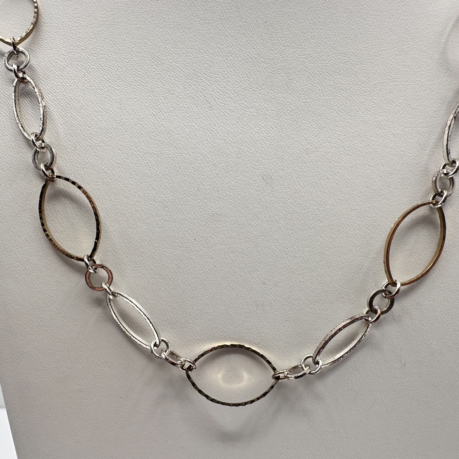 Vintage 90s Two Tone Linked Oval Station Chain Necklace Lobster Women's Jewelry - Thumbnail 8