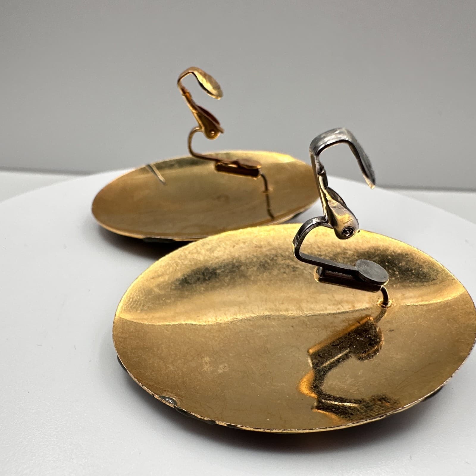 Vintage 80s Gold Tone Oval Earrings Enamel Faux Pearl Amber Rhinestone Jewelry - Thumbnail 5