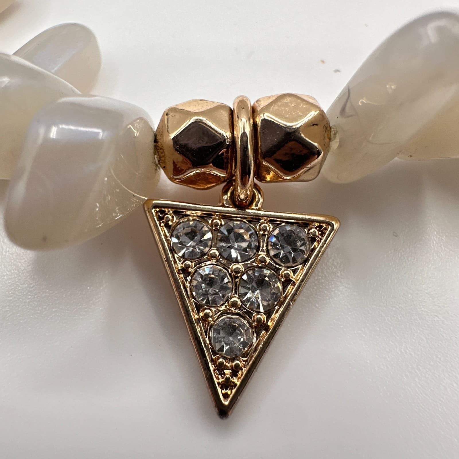 Vintage 90s Ivory Stone Chip Stretch Bracelet Gold Tone Rhinestone Triangle - Thumbnail 3