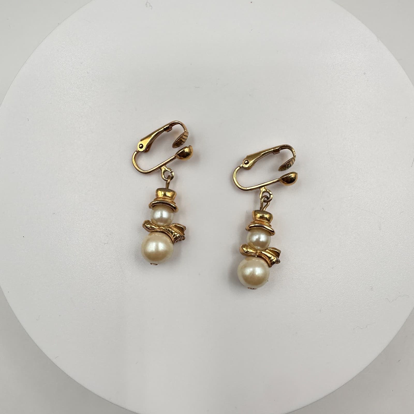 Vintage 90s Faux Pearl Snowman Dangle Earrings Gold Tone Clip On Women's Jewelry - Thumbnail 2