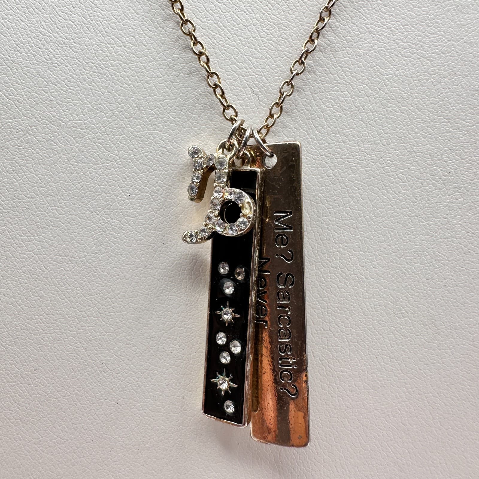 Vintage 80s 90s Gold Tone Novelty Tag Me? Sarcastic? Never Necklace Jewelry - Thumbnail 2