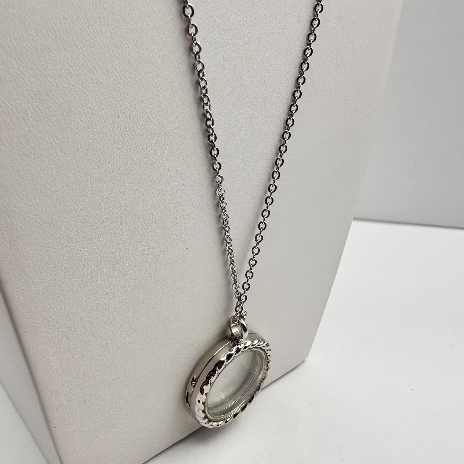 Vintage 90s Silver Tone Floating Locket Necklace Rope Twist Clear Glass Charm - Thumbnail 4