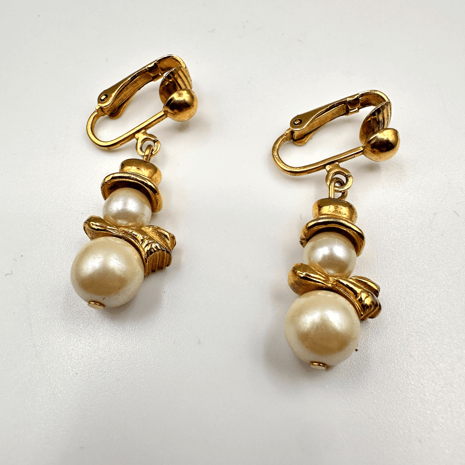 Vintage 90s Faux Pearl Snowman Dangle Earrings Gold Tone Clip On Women's Jewelry - Image 1