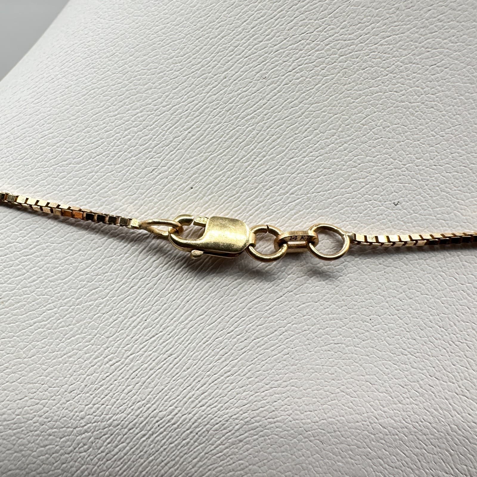 Vintage 90s Gold Tone Leaf Tassel Necklace Box Chain Boho Statement Pendant - Thumbnail 9