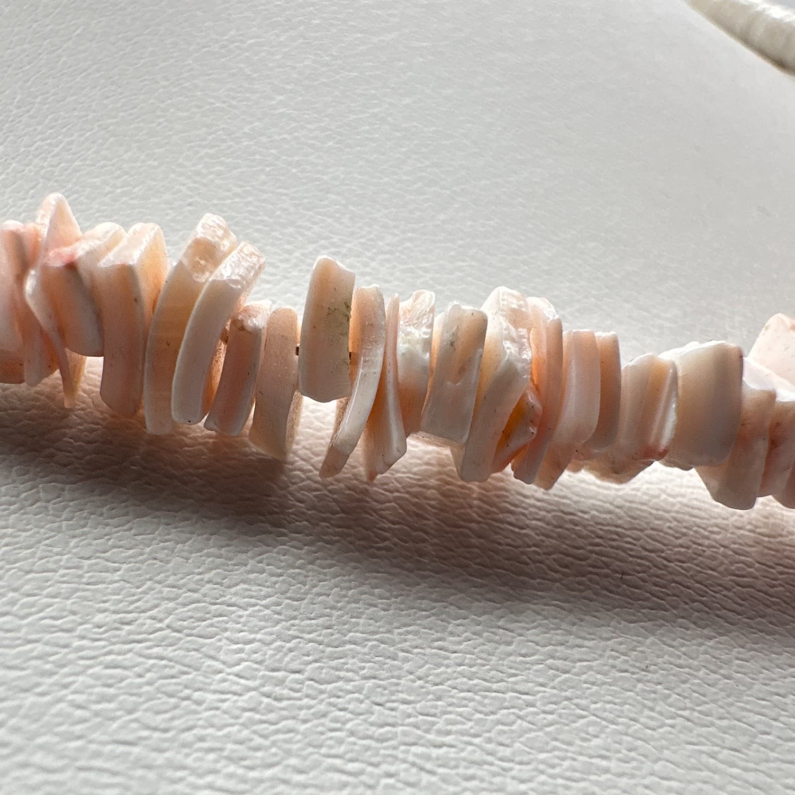 Vintage Y2K Pink Heishe Shell Necklace White Bead Boho Choker Statement Jewelry - Thumbnail 11