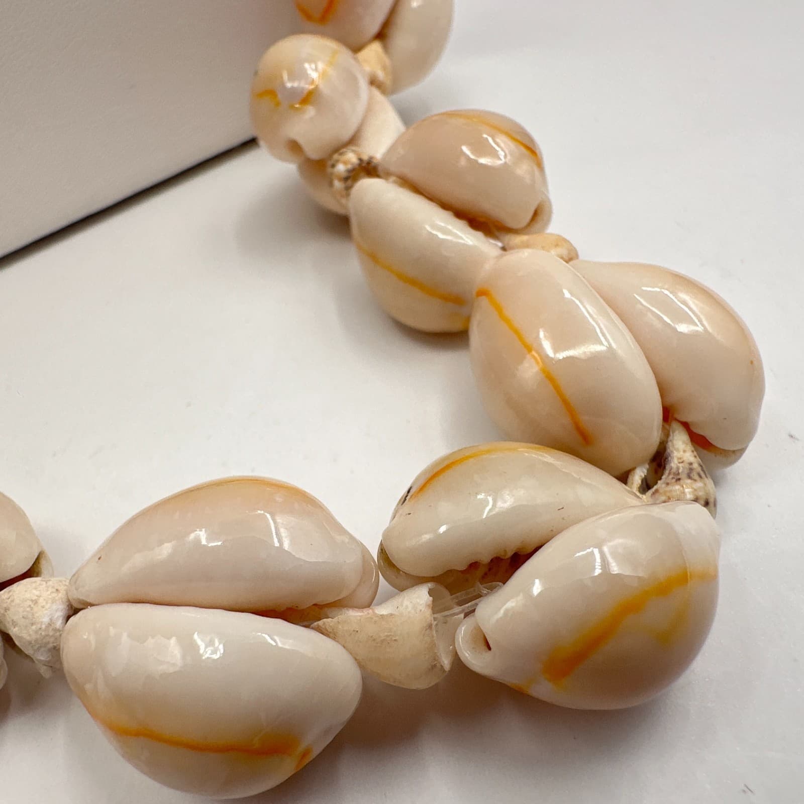 Vintage 90s Cowrie Shell Necklace Boho Beach Jewelry Cream & Orange Stripe Retro - Thumbnail 7