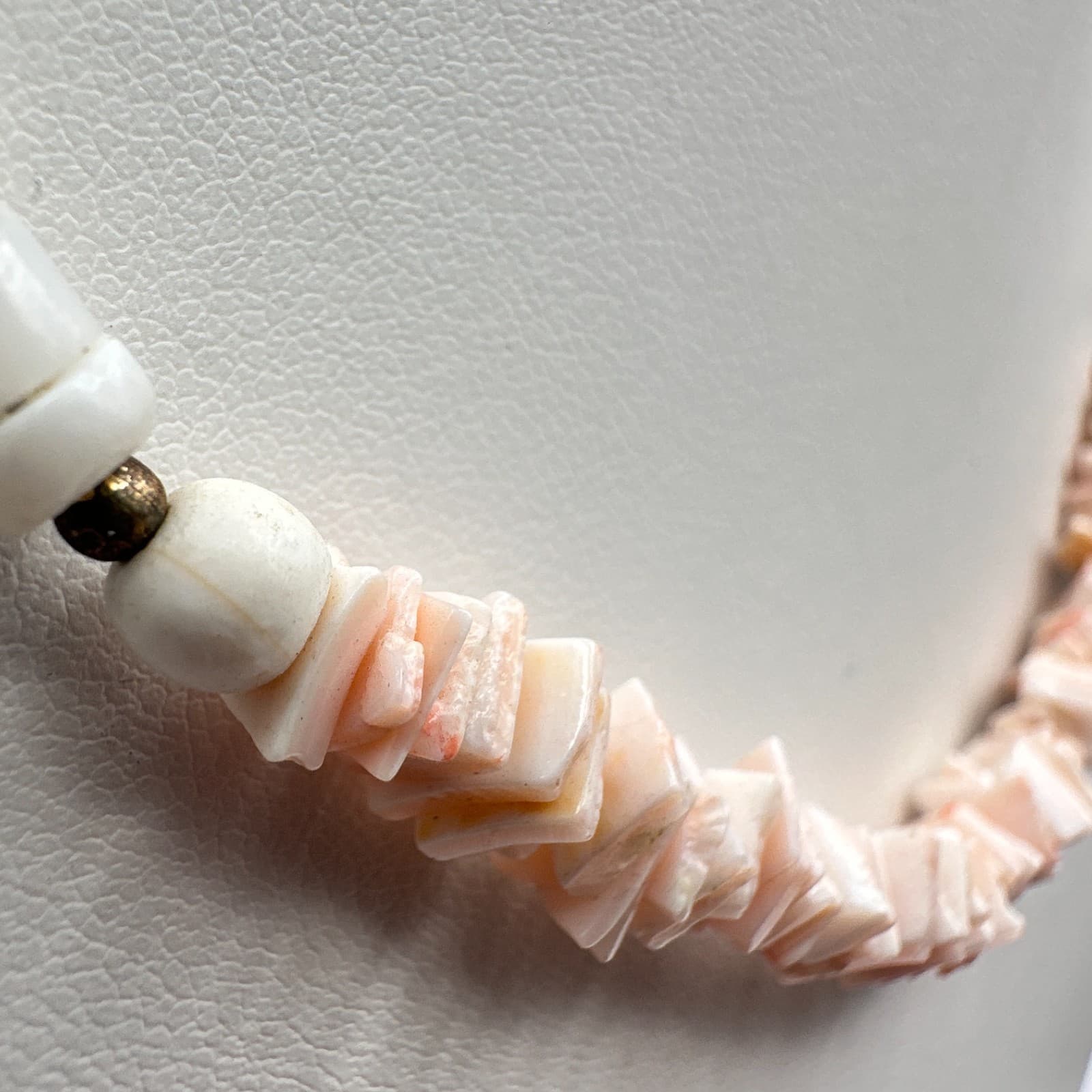 Vintage Y2K Pink Heishe Shell Necklace White Bead Boho Choker Statement Jewelry - Thumbnail 9