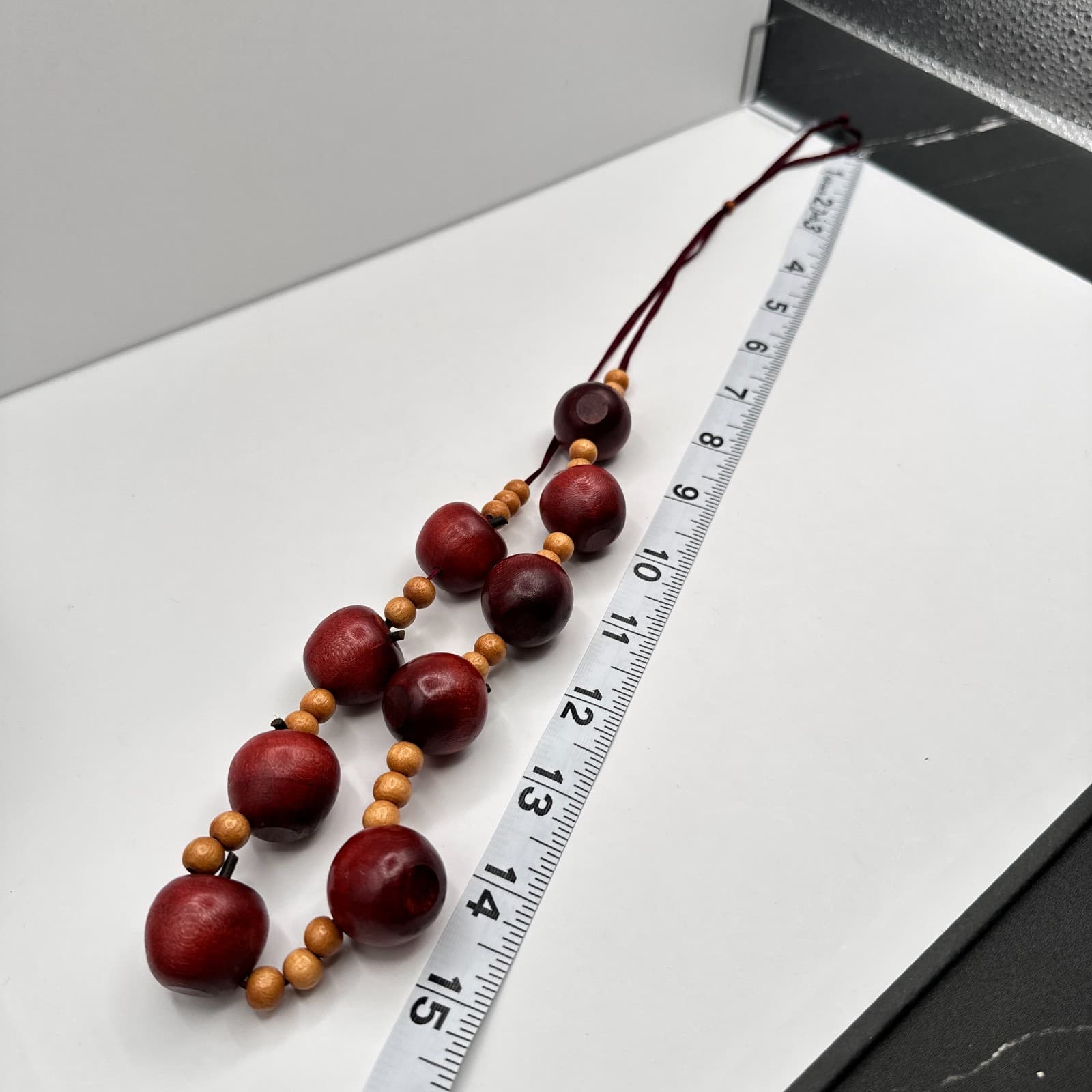 Vintage 90s Red Wood Apple Bead Necklace Boho Retro Women's Classic Jewelry - Thumbnail 8