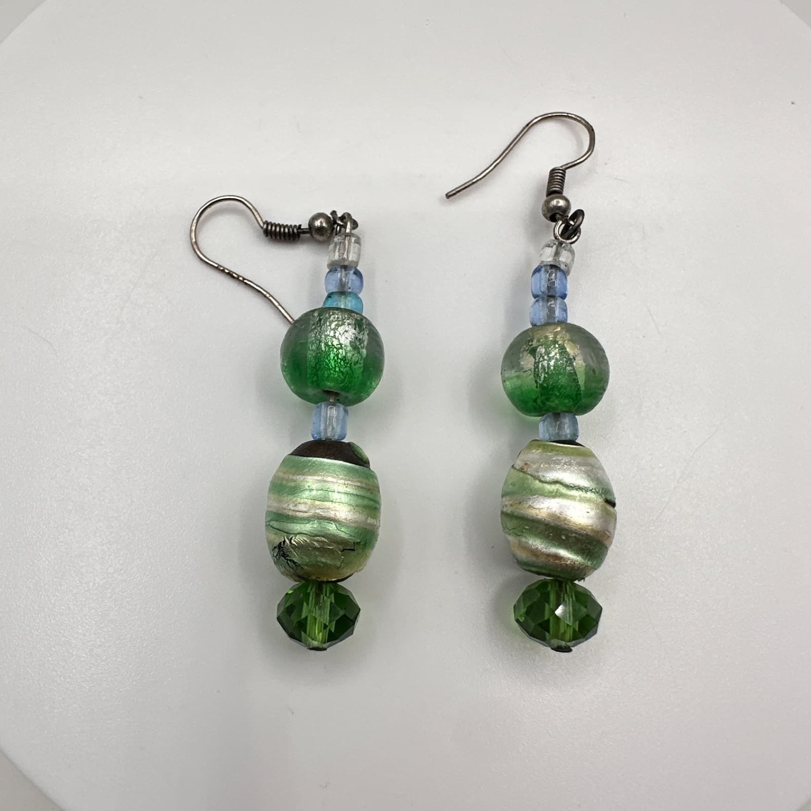 Vintage 90s Green Art Glass Foil Bead Silver Tone Dangle Earrings Boho Jewelry - Image 1