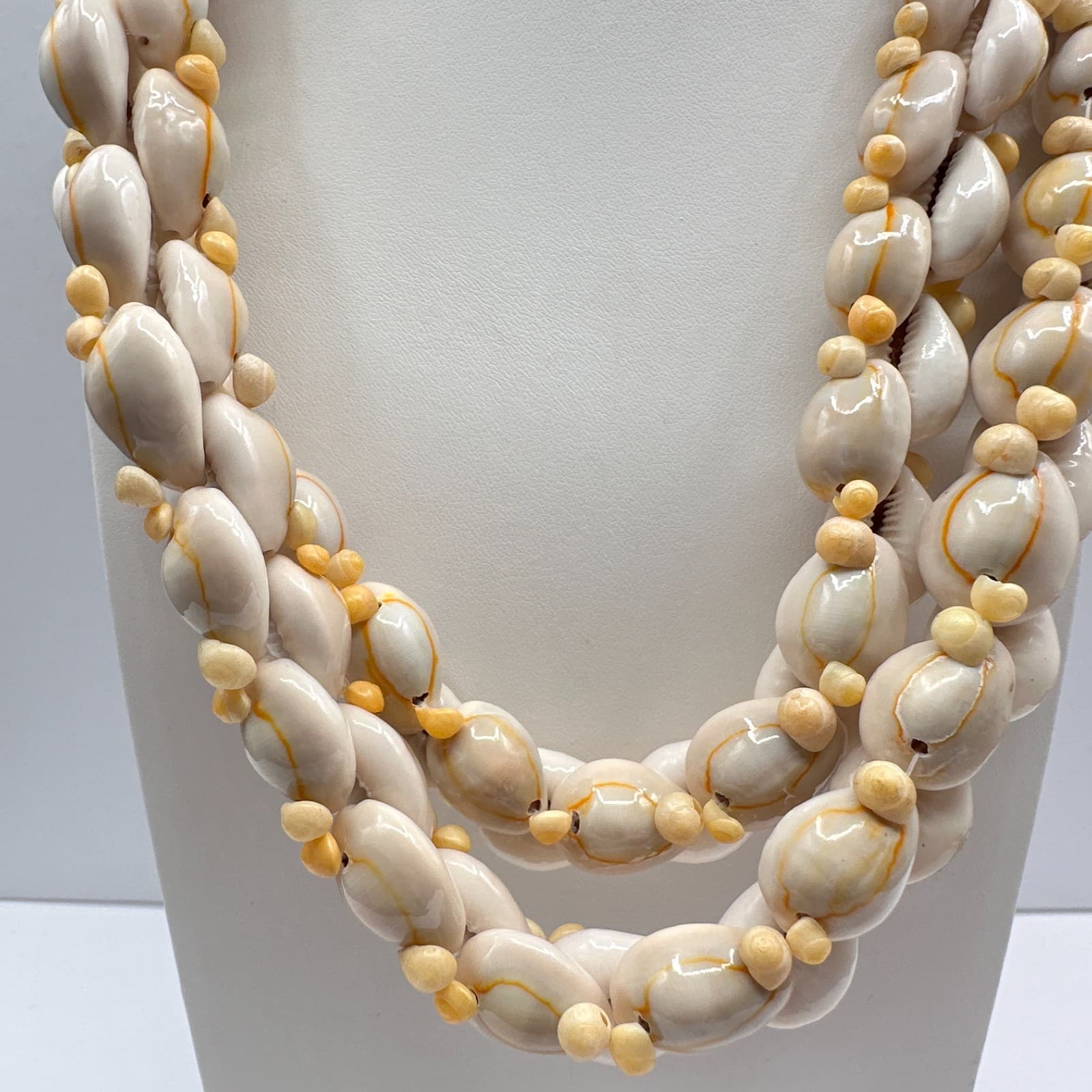 Vintage 90s Multi-Strand Cowrie Shell Necklace Boho Beach Classic Womens Jewelry - Thumbnail 2