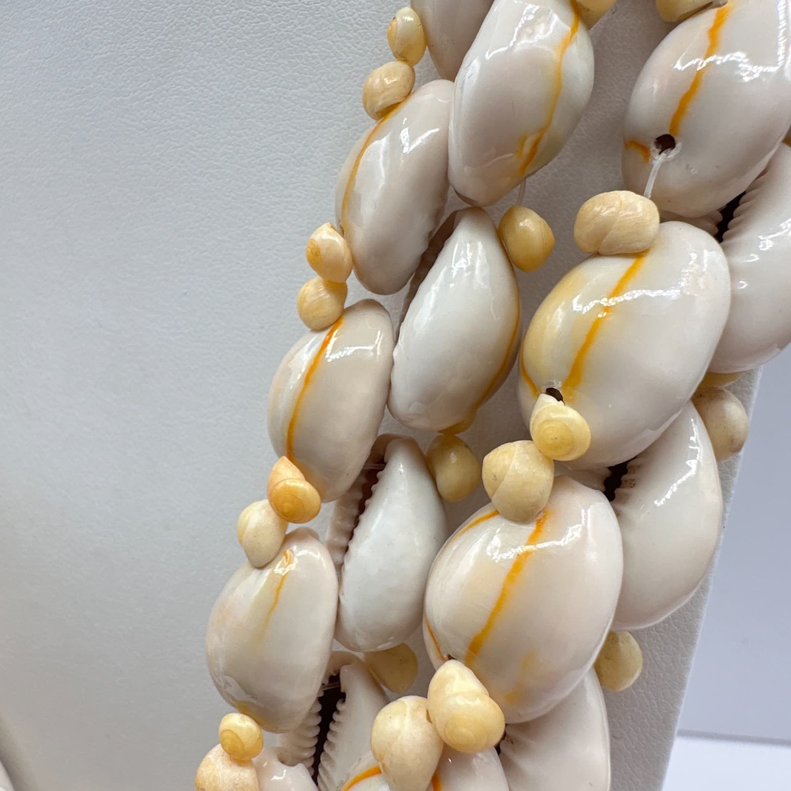 Vintage 90s Multi-Strand Cowrie Shell Necklace Boho Beach Classic Womens Jewelry - Thumbnail 7